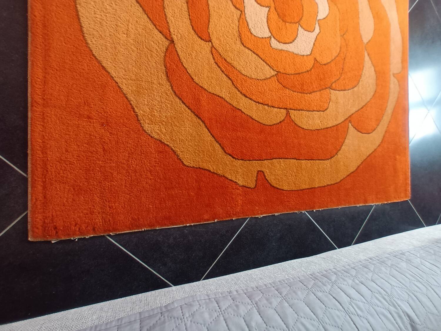 Vintage 1970 Space Age rug