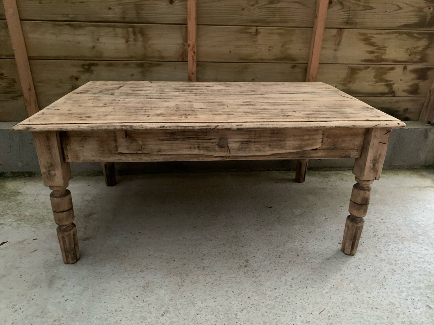 Table basse de ferme