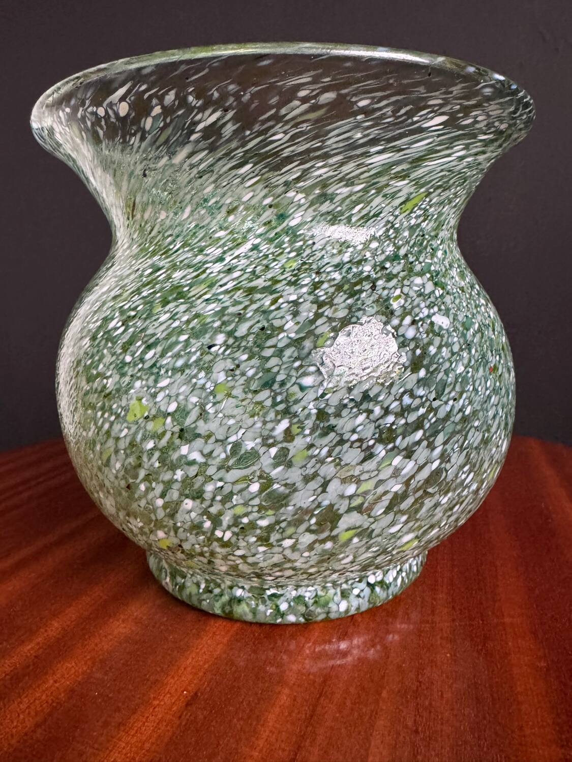 Round Murano glass vase antique