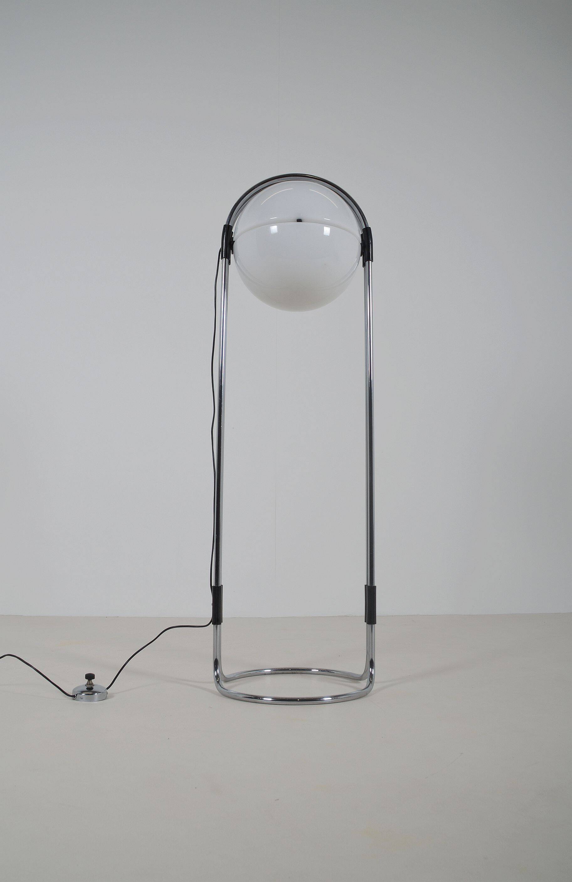Lampe sur pied en grains de café rare par André Ricard pour Metalarte, années 1970.