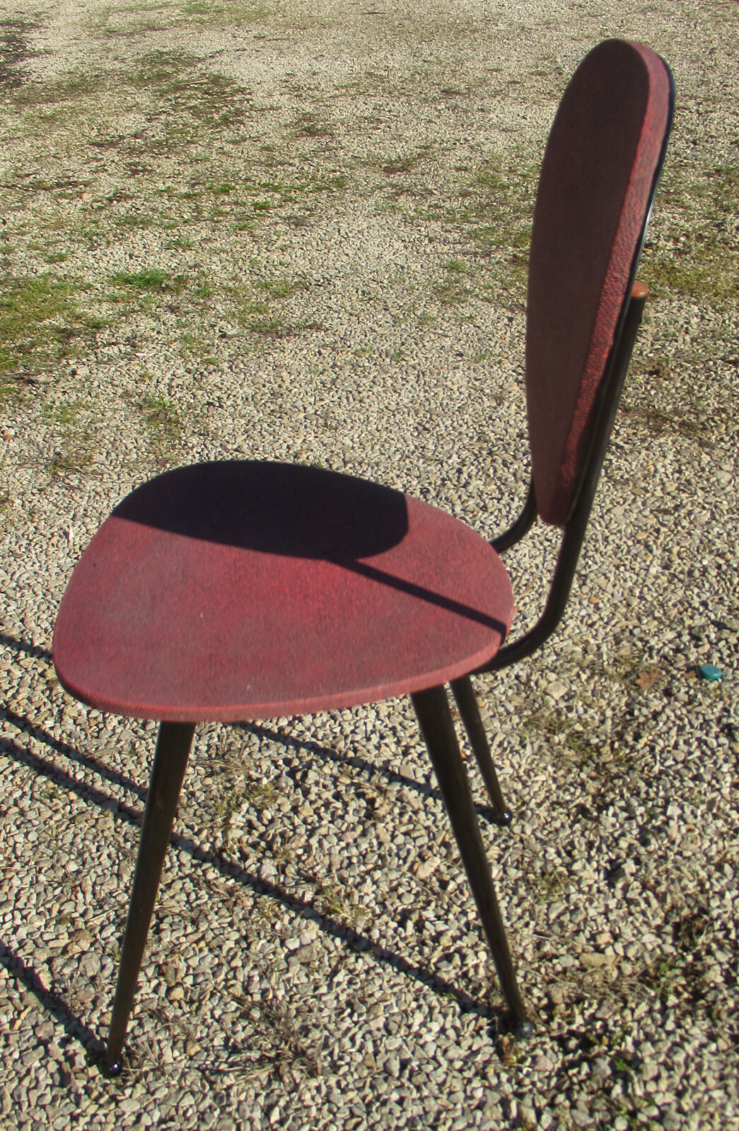 2 vintage chairs, metal and skaï