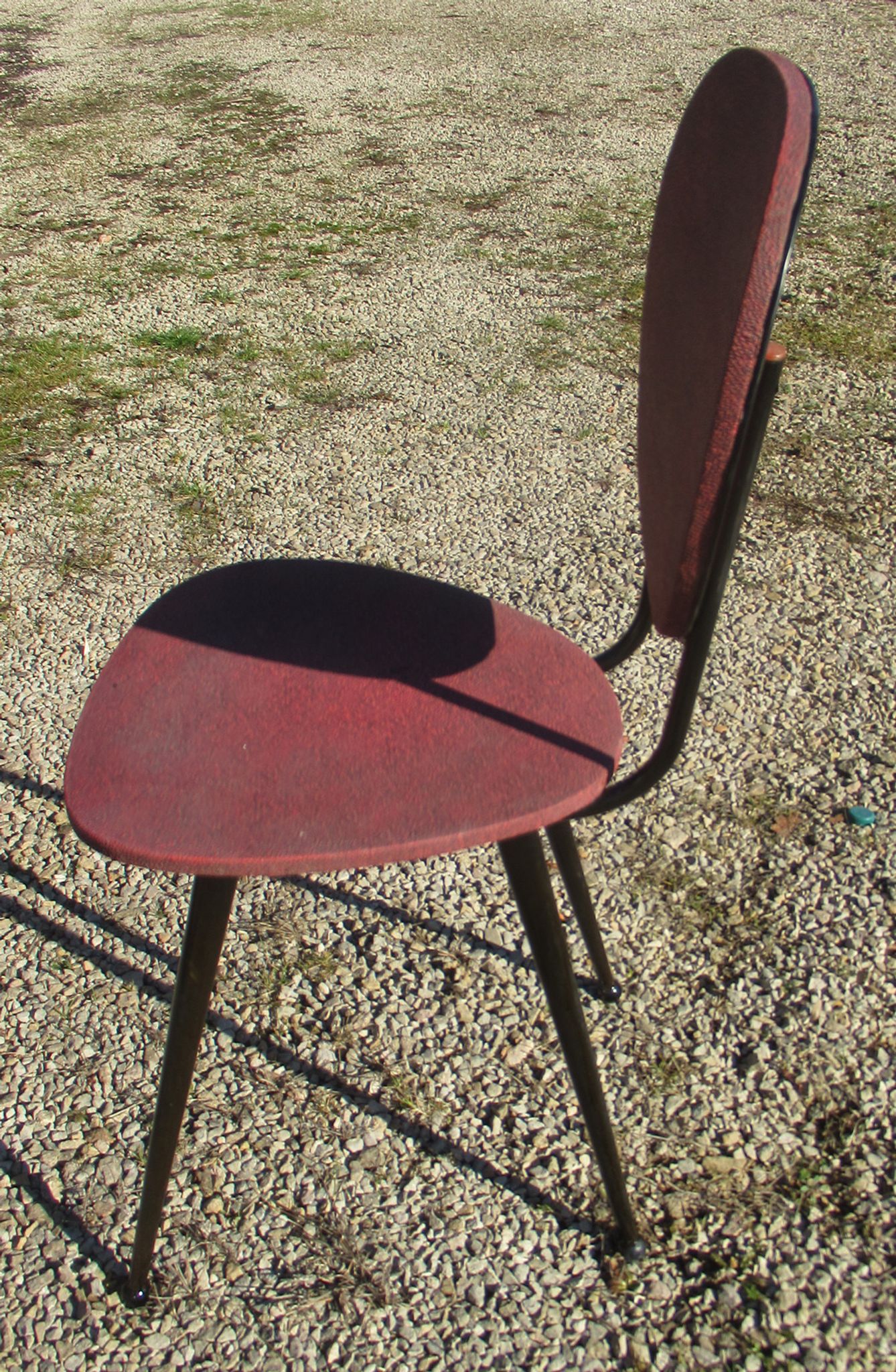 2 vintage chairs, metal and skaï