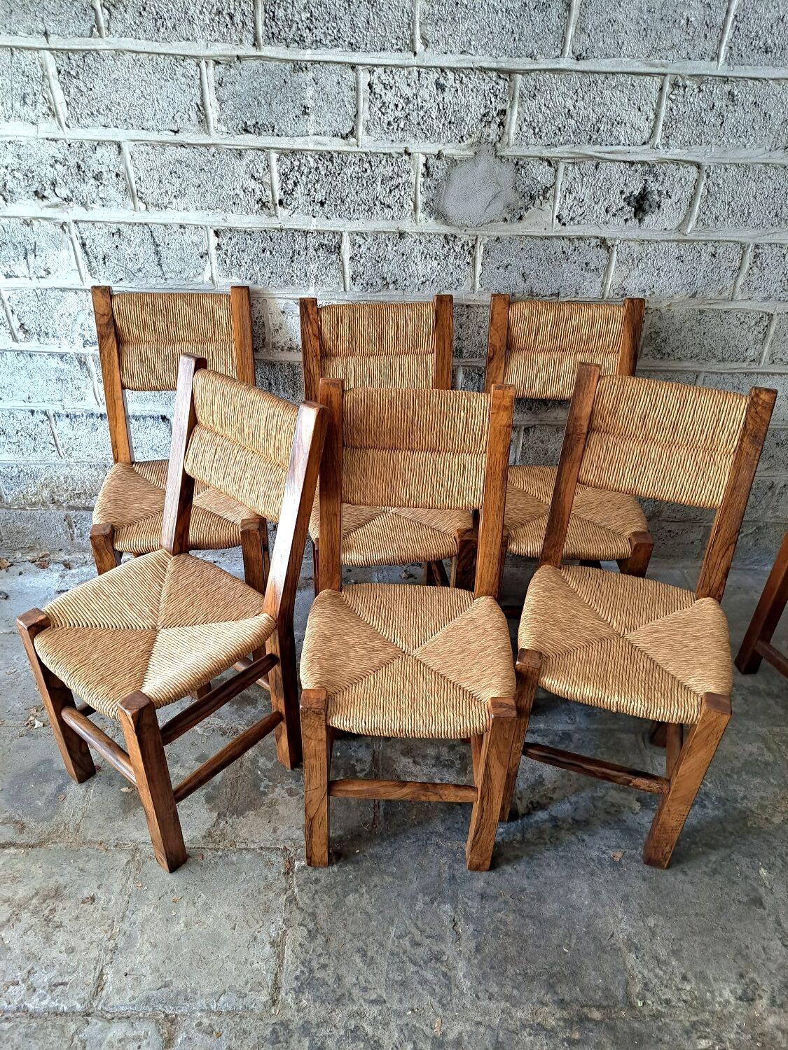 6 chaises en noyer et paillées