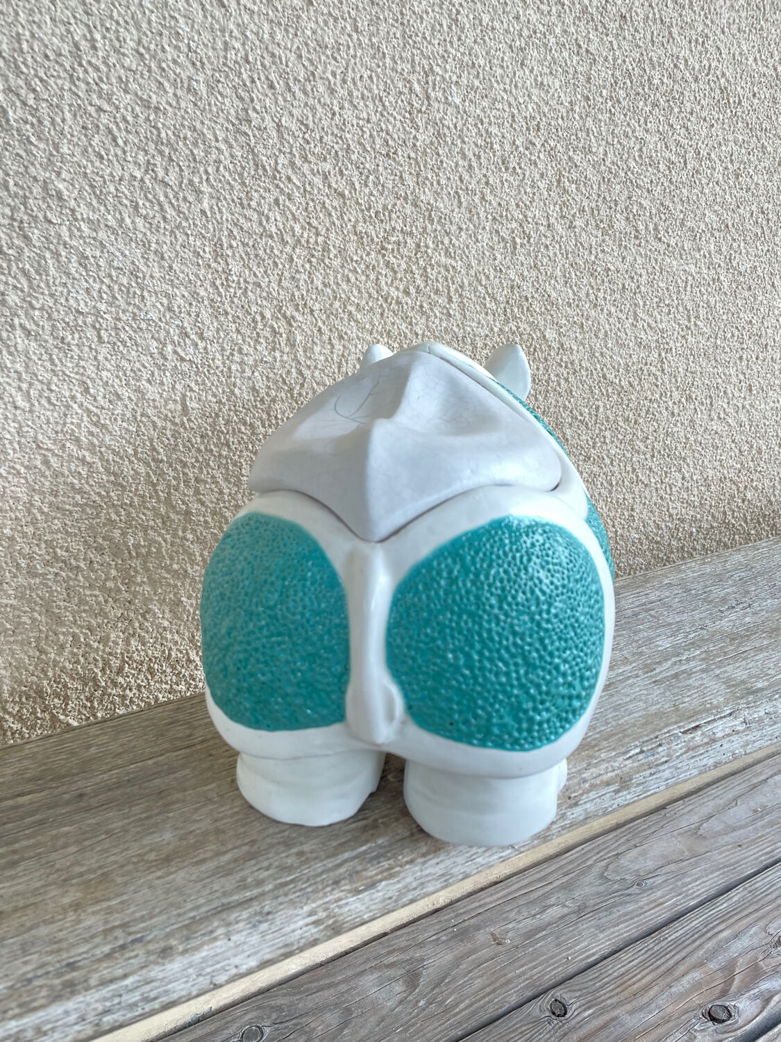 Rare rhinoceros soup tureen statuette