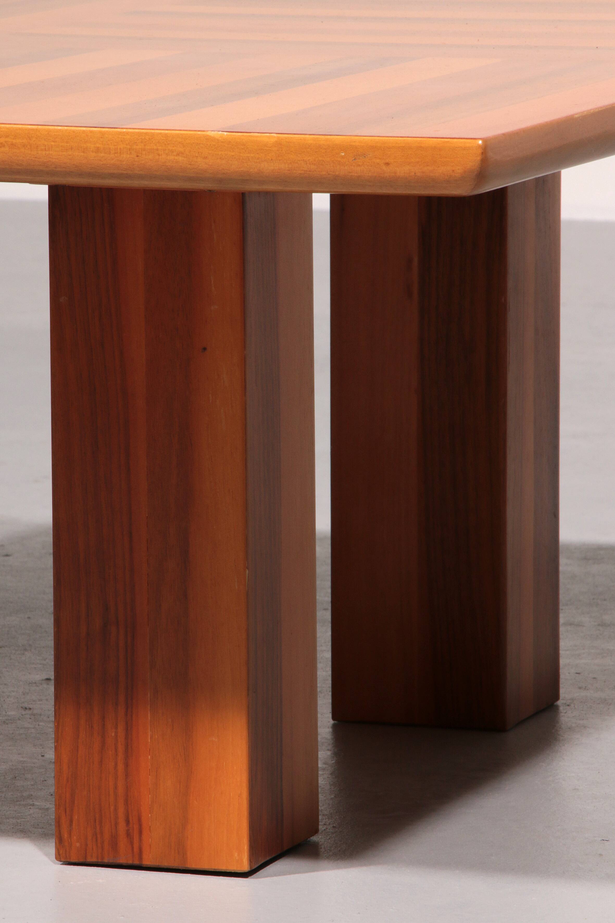 Exquisite Walnut Coffee Table – A Masterpiece of Italian Modernis