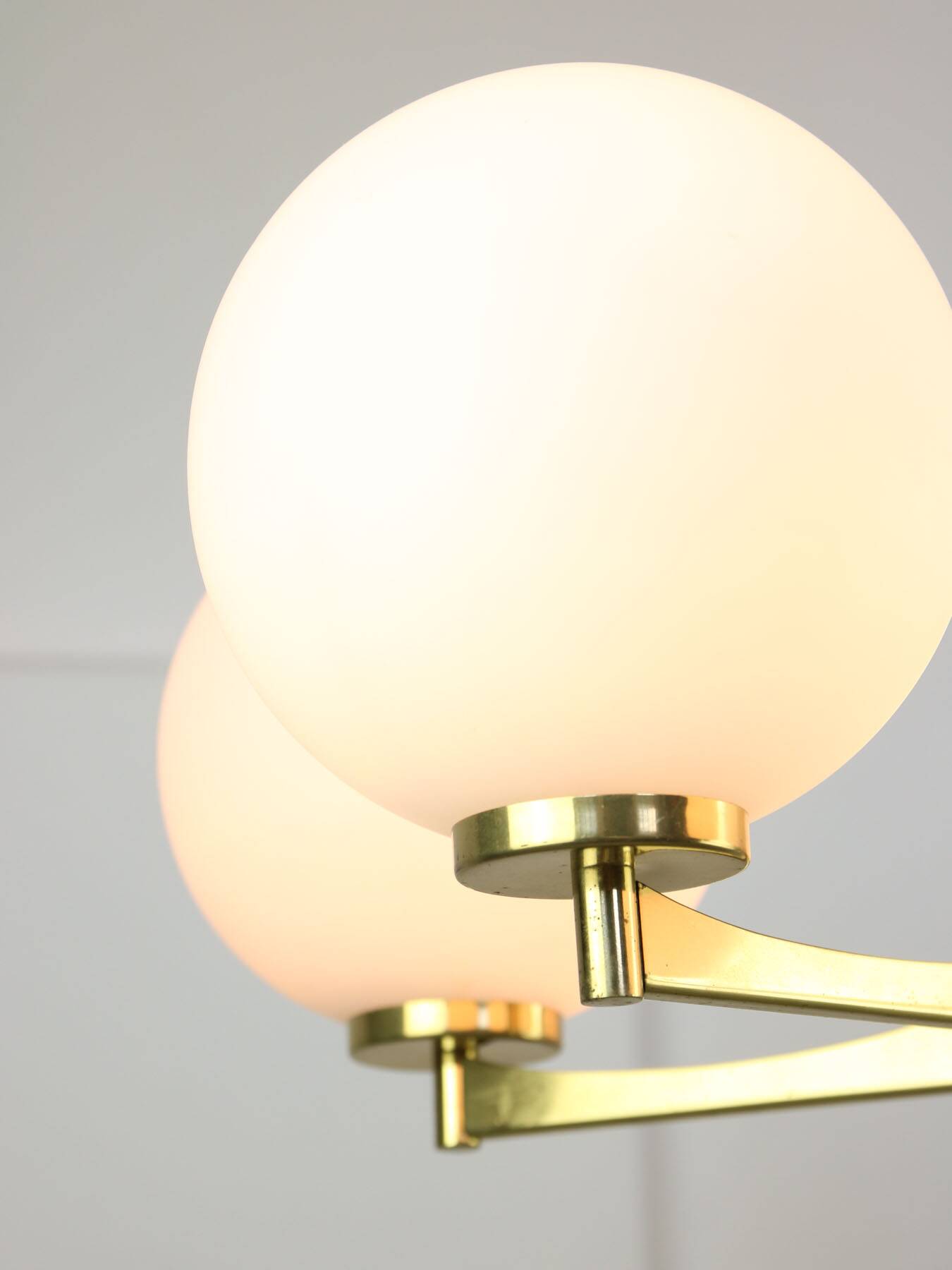 Mid-century Modern Italian Brass and Opaline Chandelier, 1960s