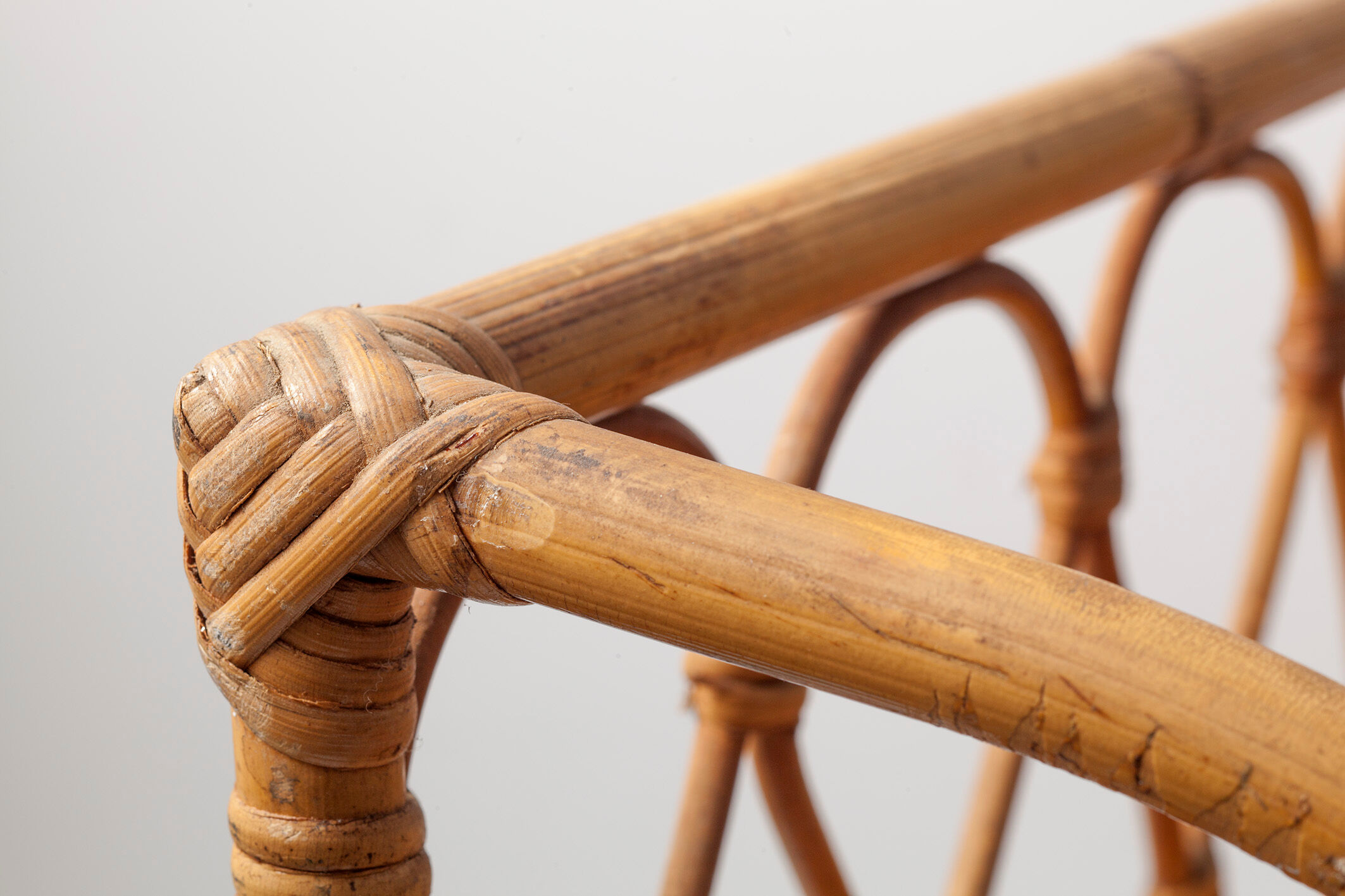 50/60 vintage rattan and wicker shelf