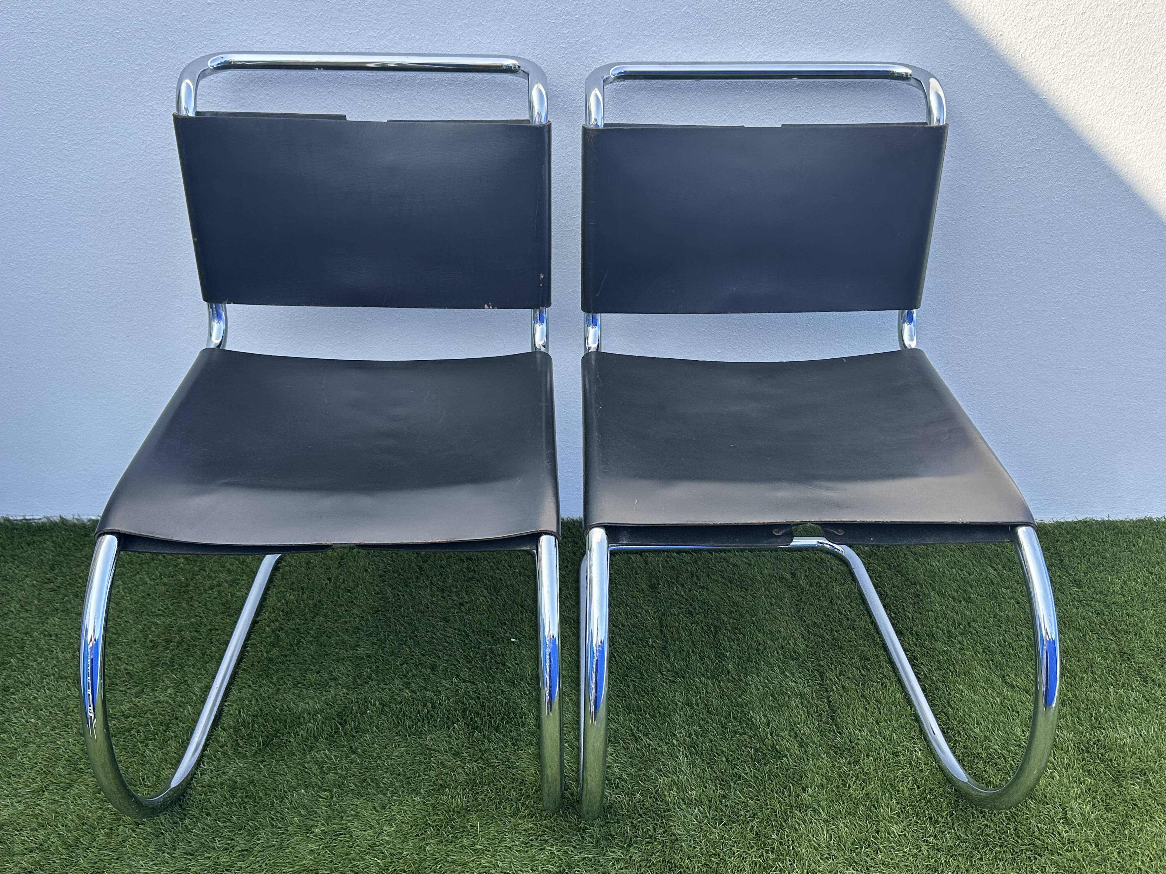 Pair of MR 10 chairs with Mies Van der Rohe laces, Knoll International