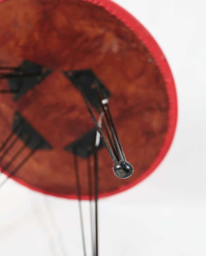 Table basse rouge année 50