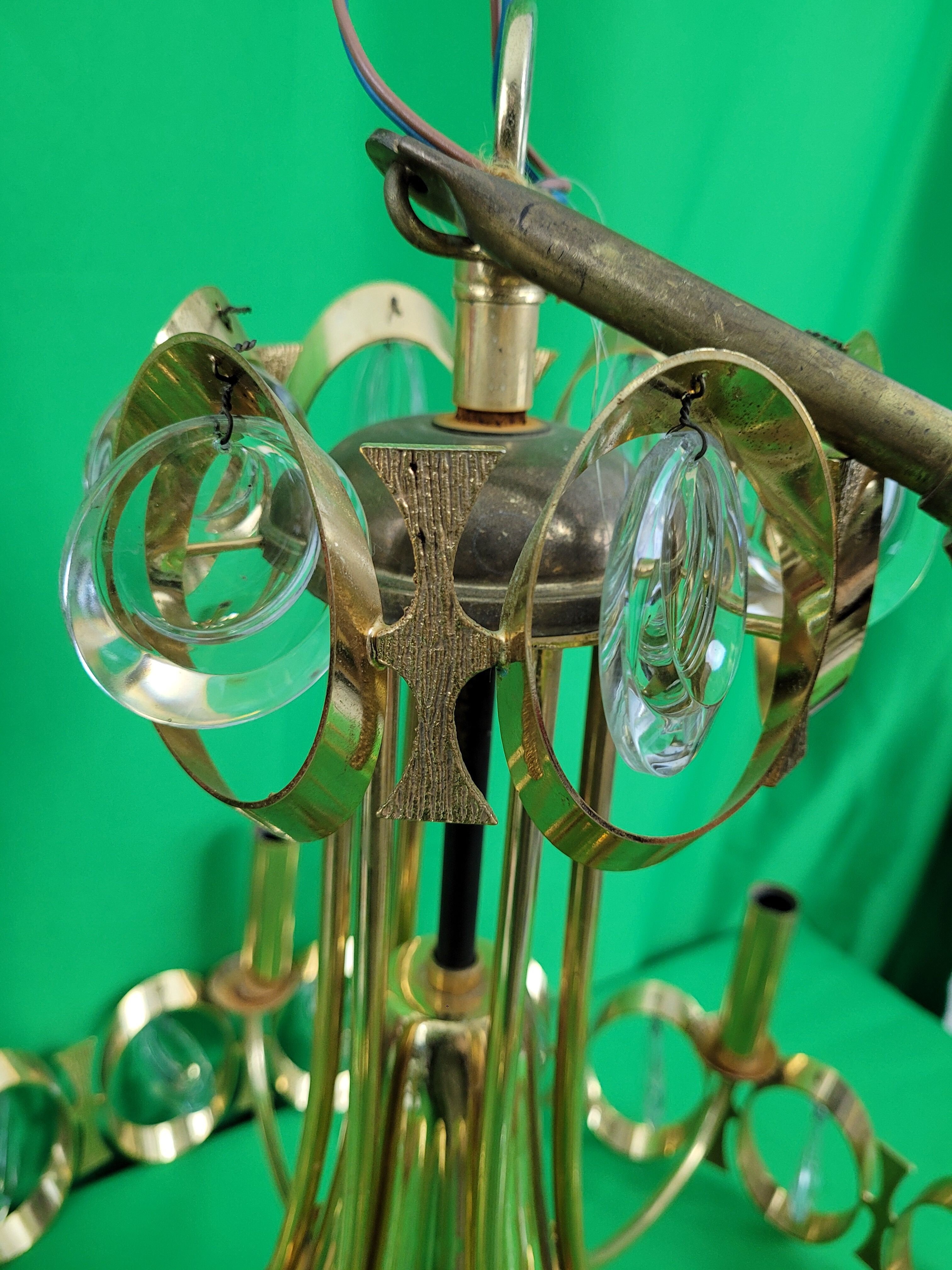 Chandelier in gilded metal and glass from