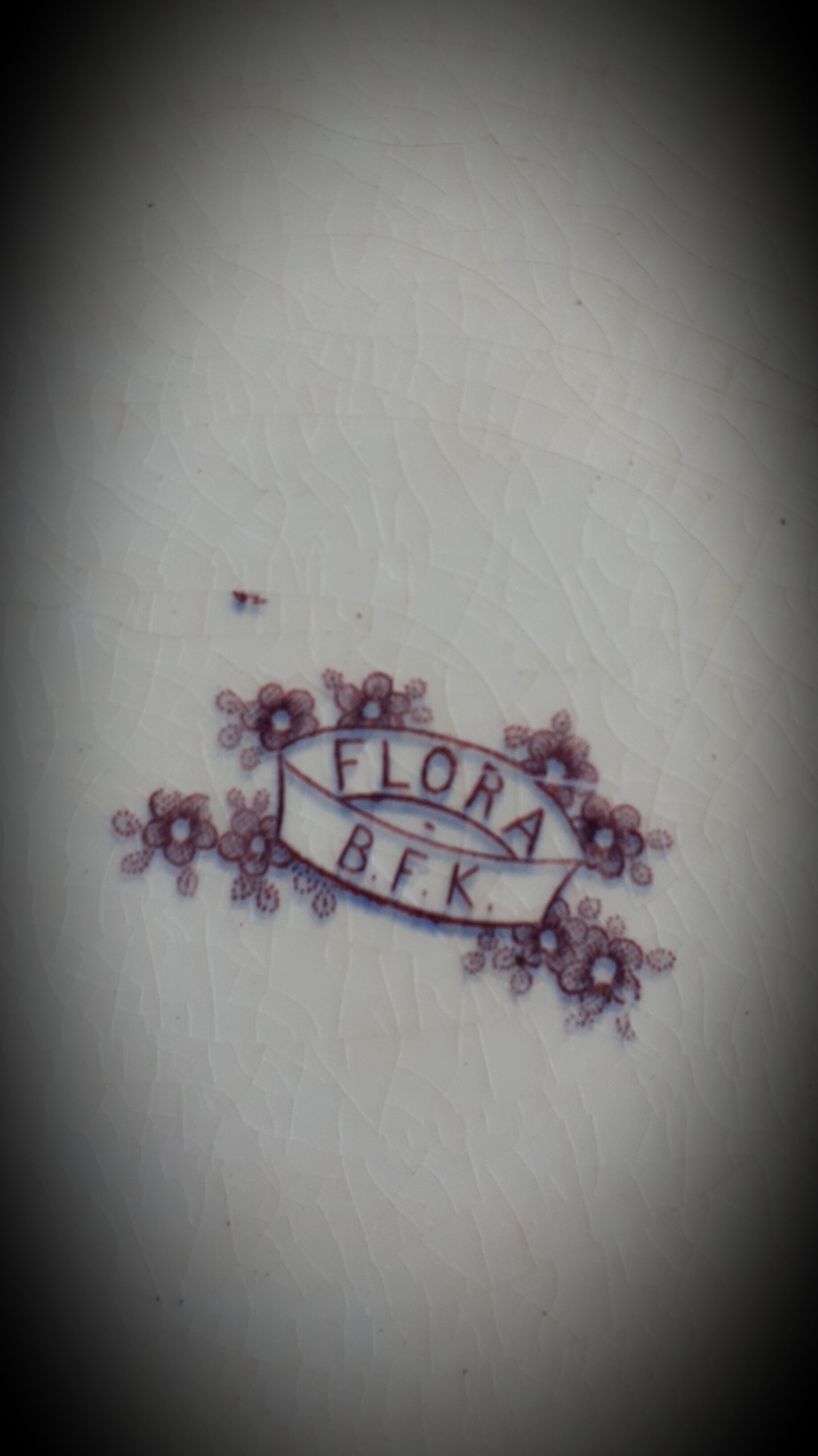 Flora BFK purple plate