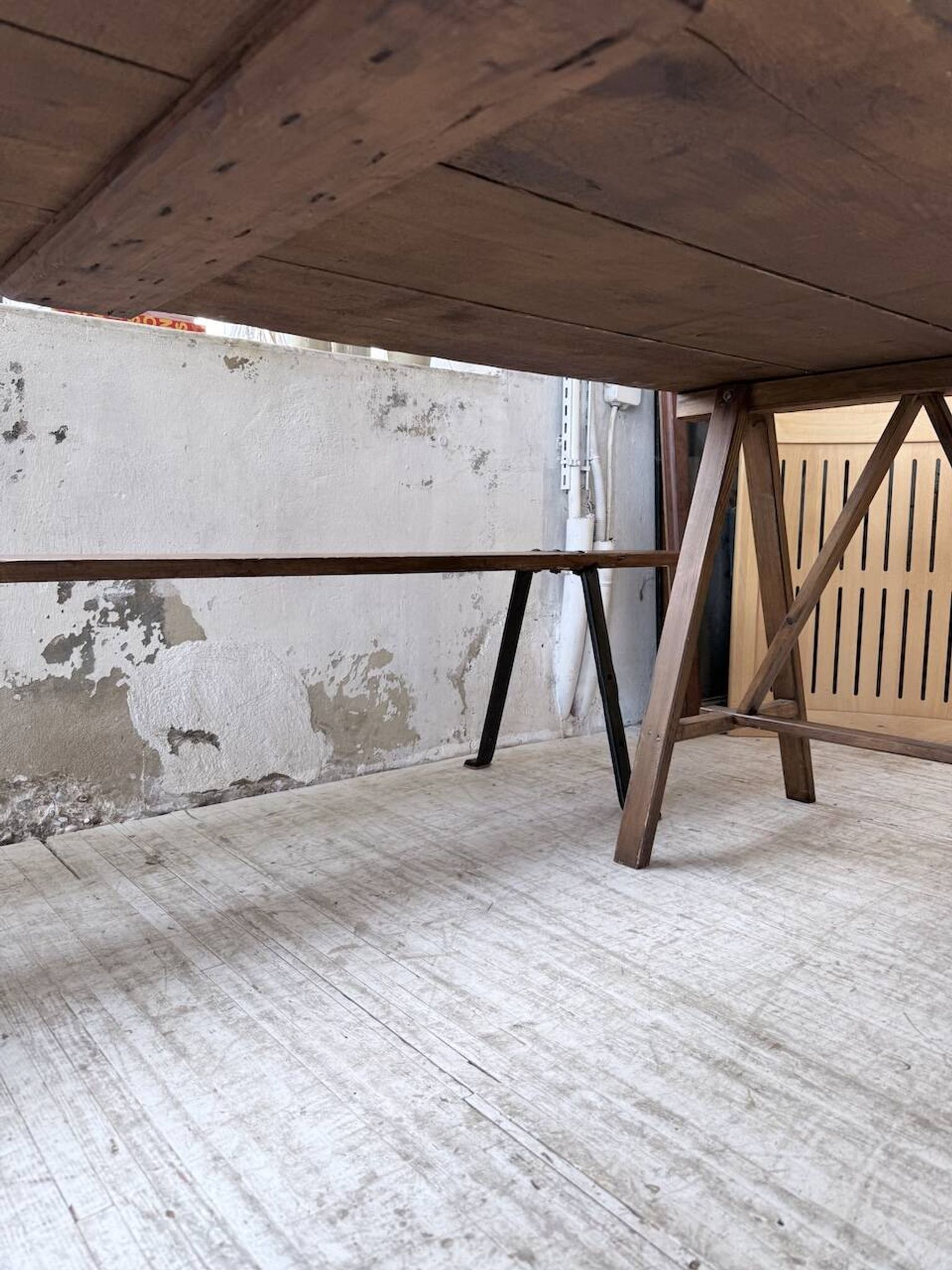 XXL trestle farm table 4m and its benches