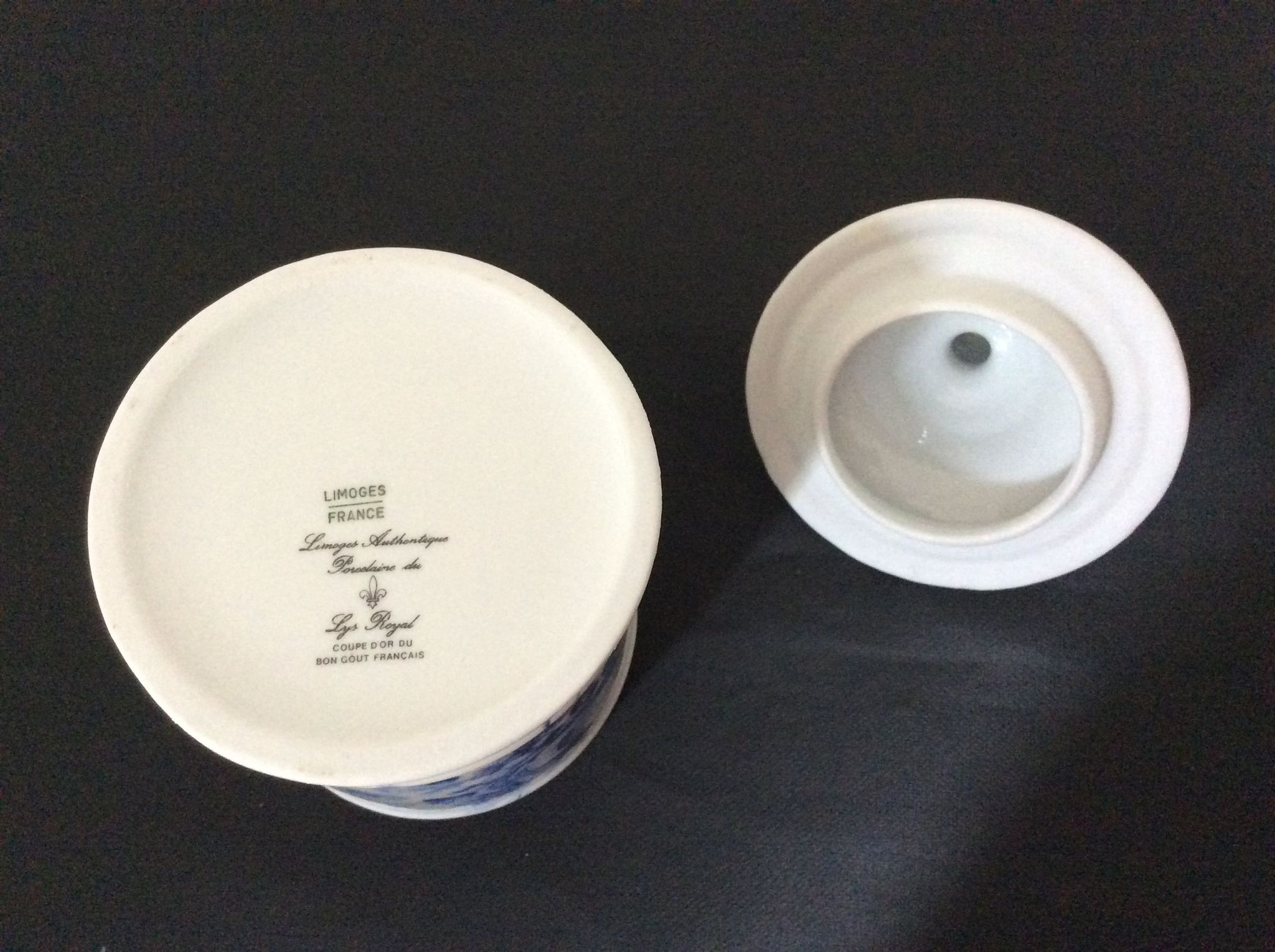 Pot avec couvercle porcelaine du Lys Royal Limoges