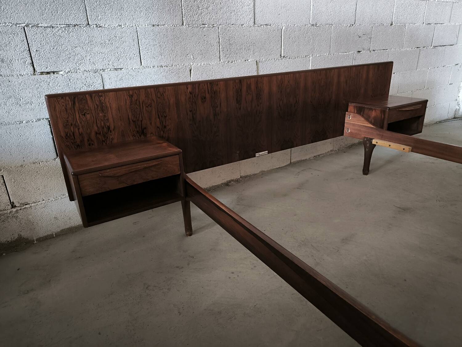 Lit scandinave en palissandre vintage