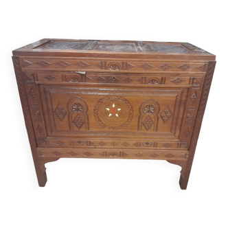 Moroccan chest of drawers