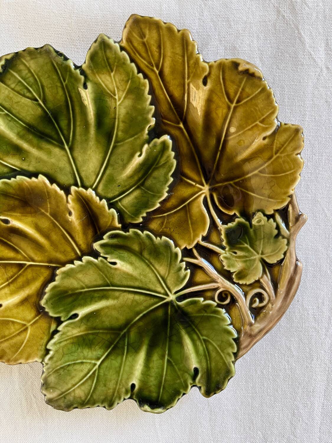 Old vine leaf slip dish