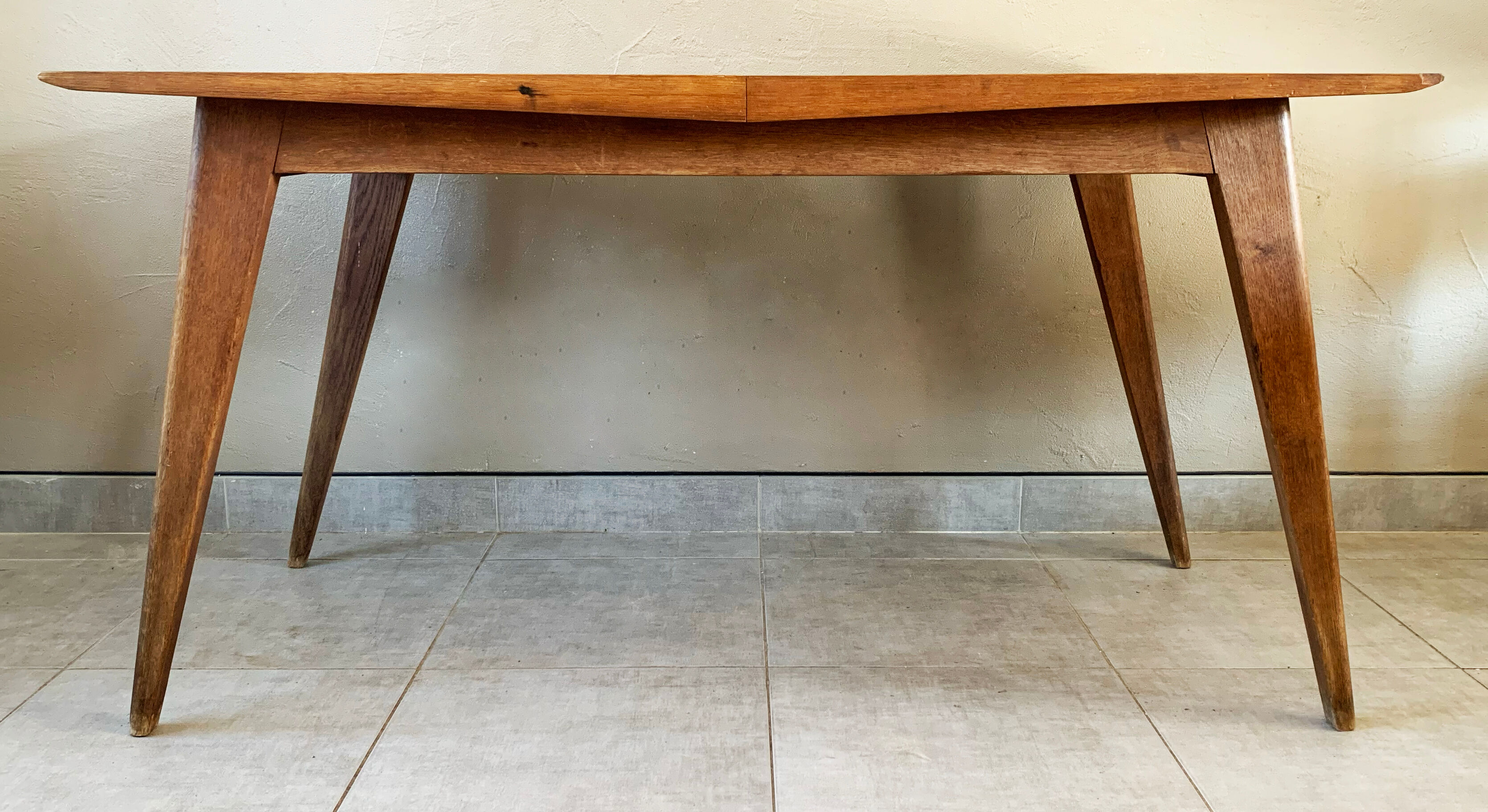 Vintage extendable oak table from the 50s