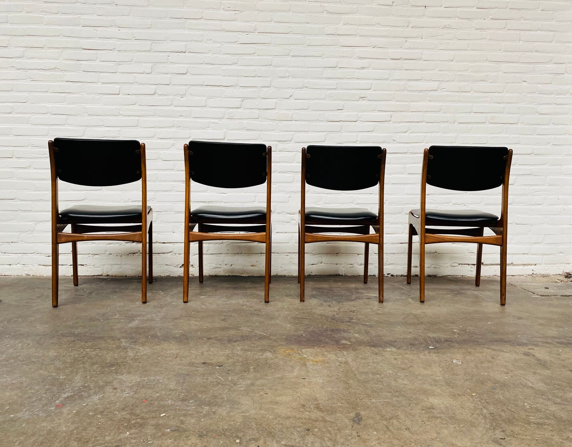 Vintage Set of 4 Teak Dining Chairs by Louis van Teeffelen voor Wèbè, 1960s.