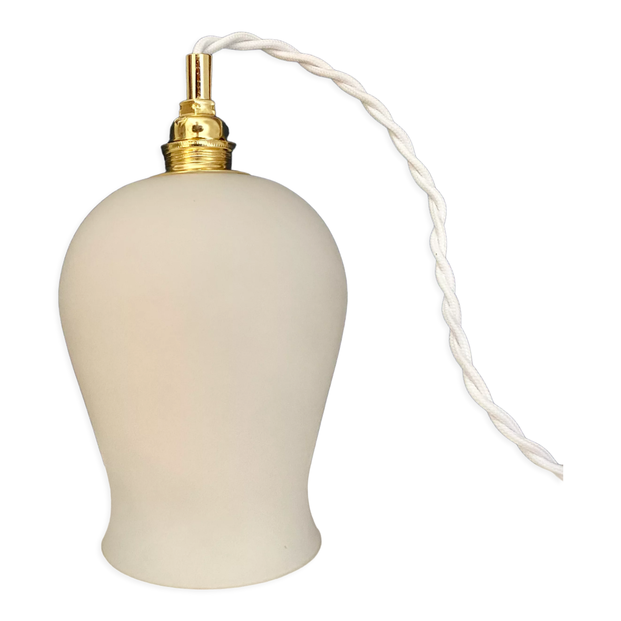 Vintage tulip ride in white opaline