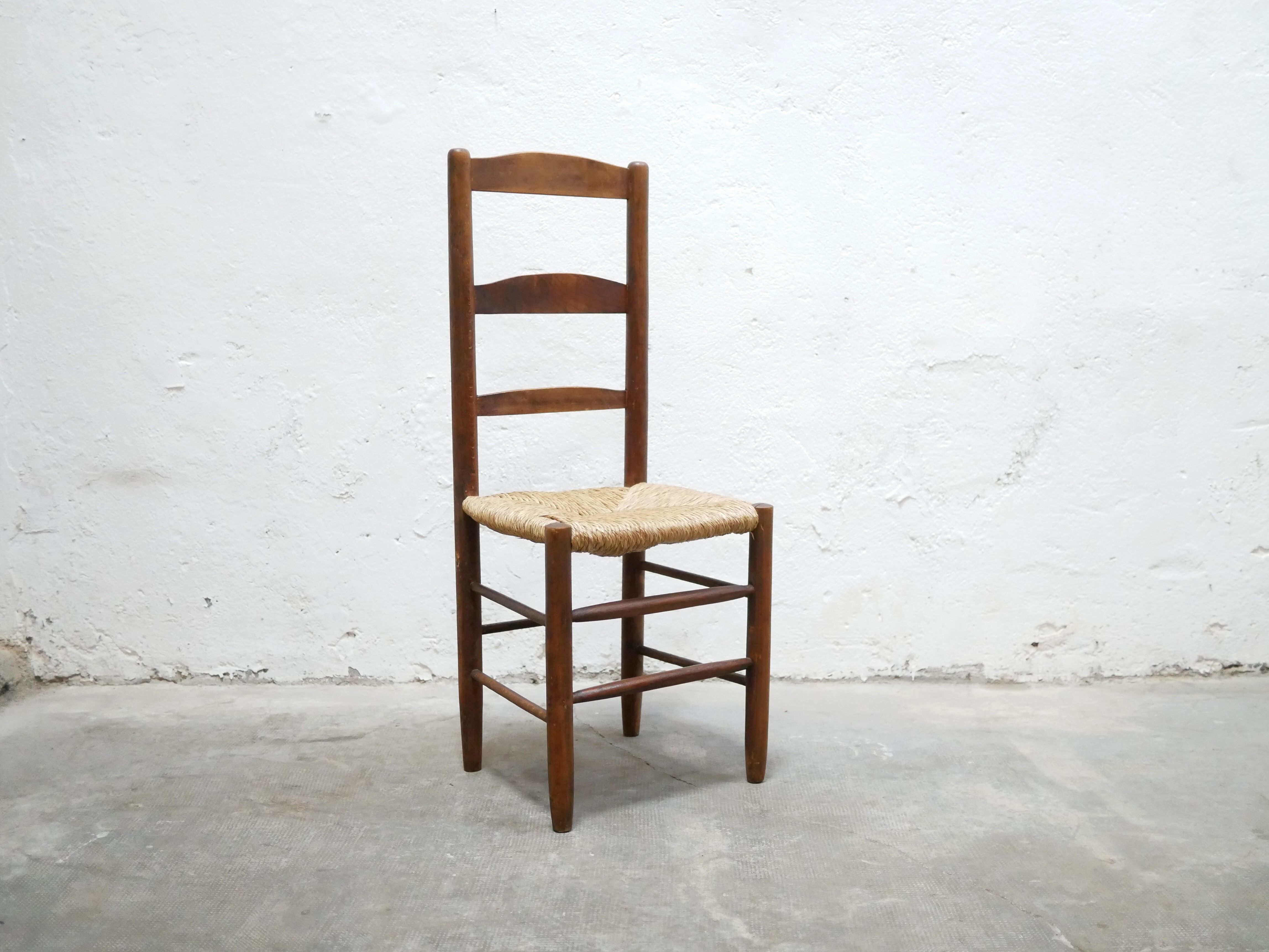 Chaise campagne paillée ancienne en bois