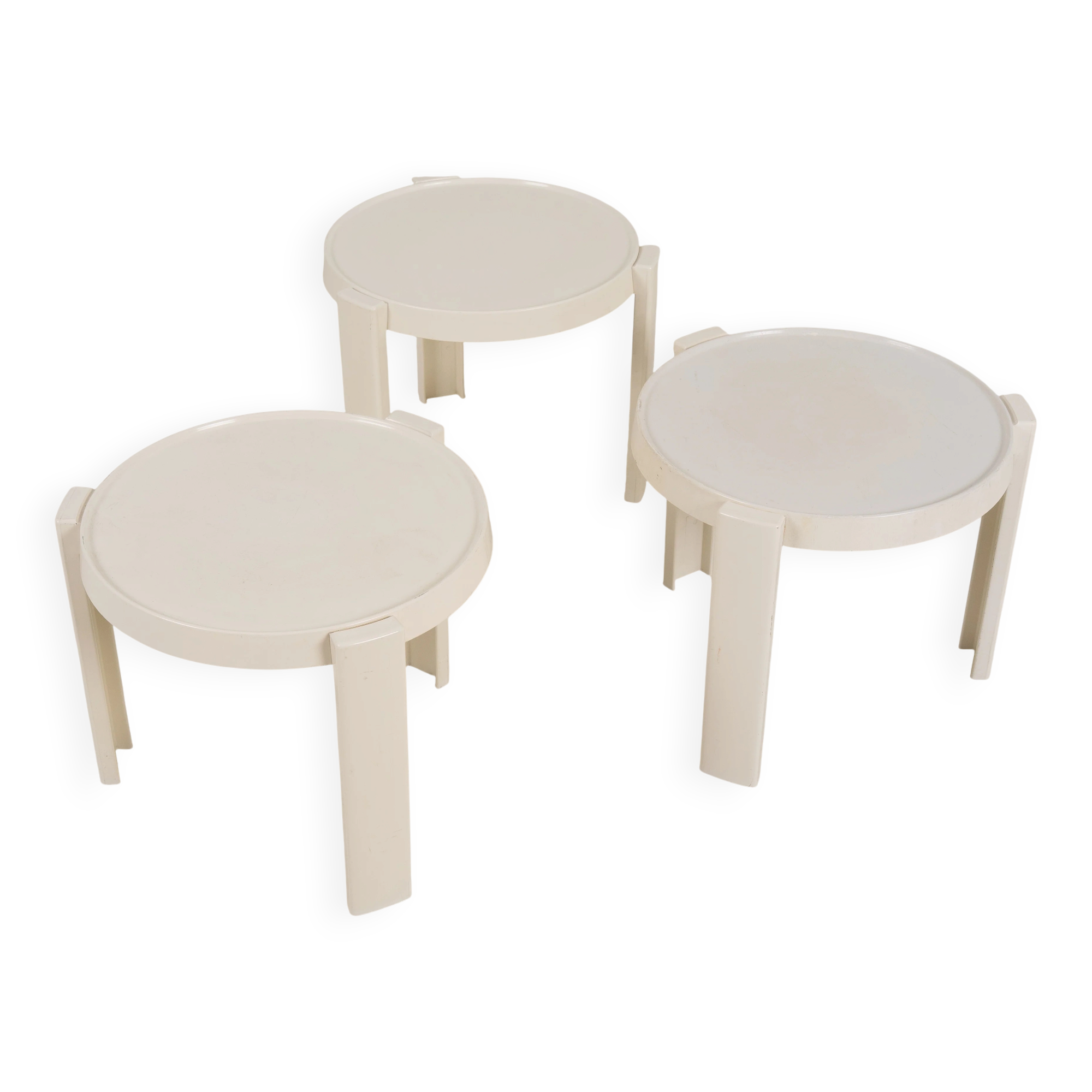 SET OF THREE STACKING SIDE TABLES IN WHITE MOULDED PLASTIC