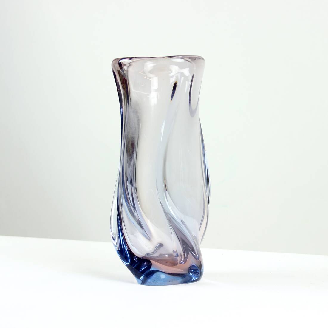 Grand vase en verre de Murano par Hospodka, Tchécoslovaquie 1960