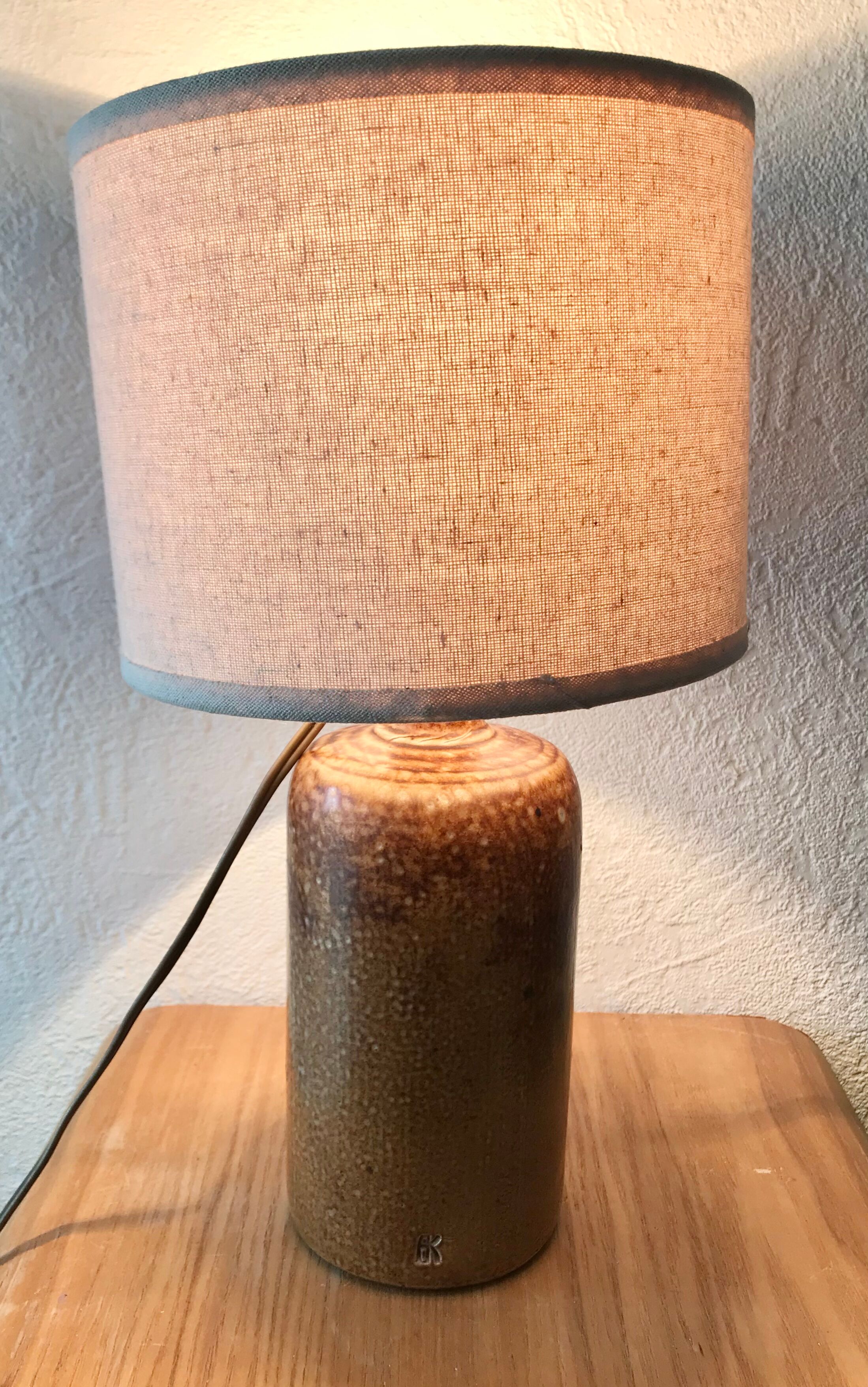 Sandstone lamp foot enamels sign