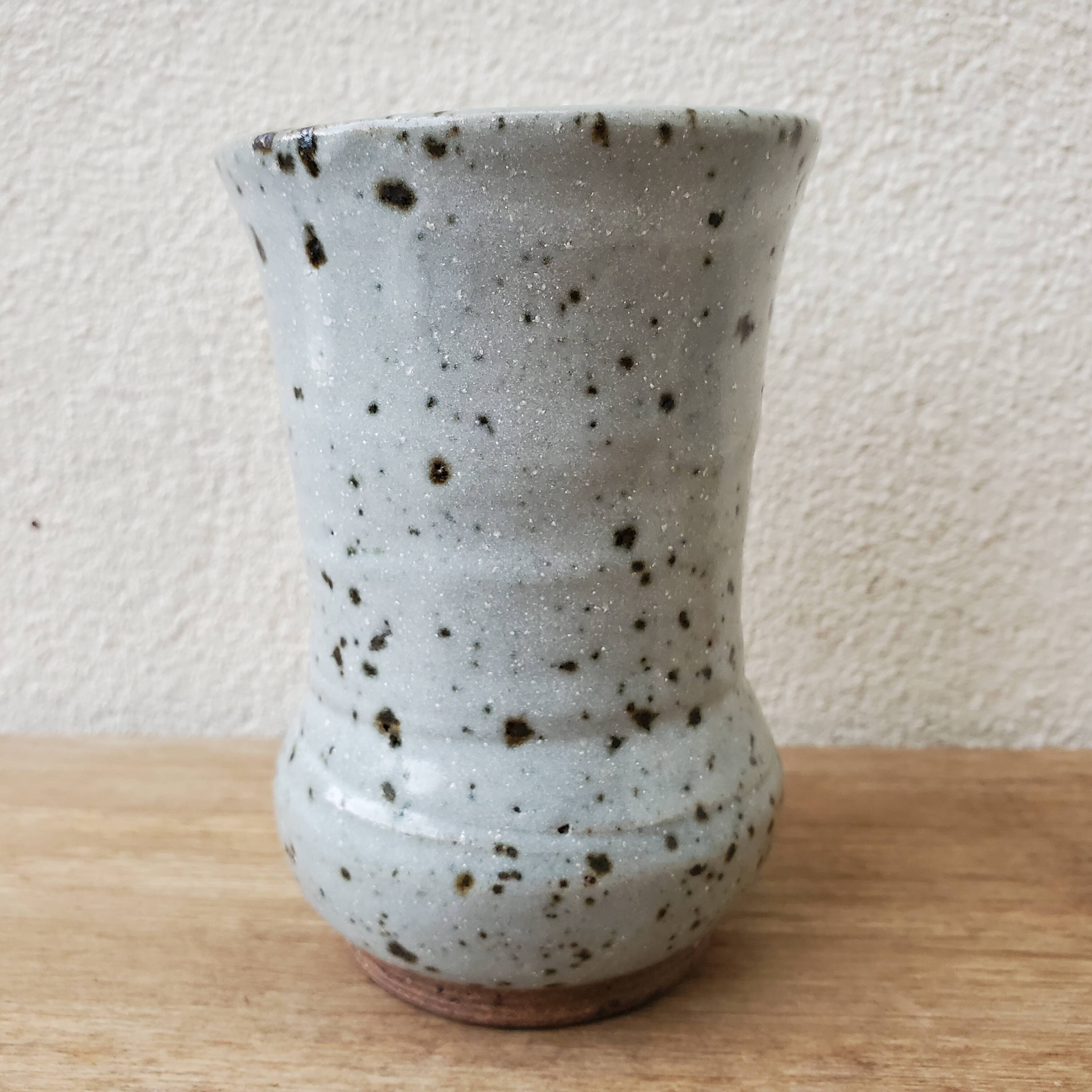 Stoneware pot vase