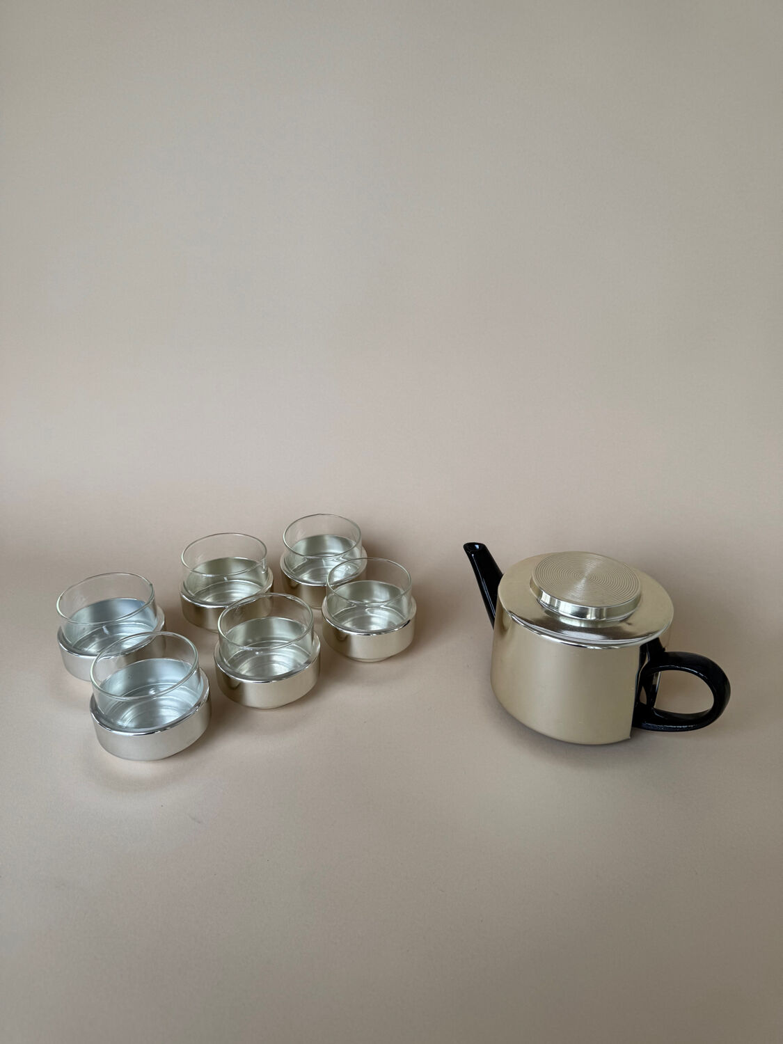 Vintage Modernist Set Of 6 Glass Coffee/Tea Cups With Ceramic Teapot