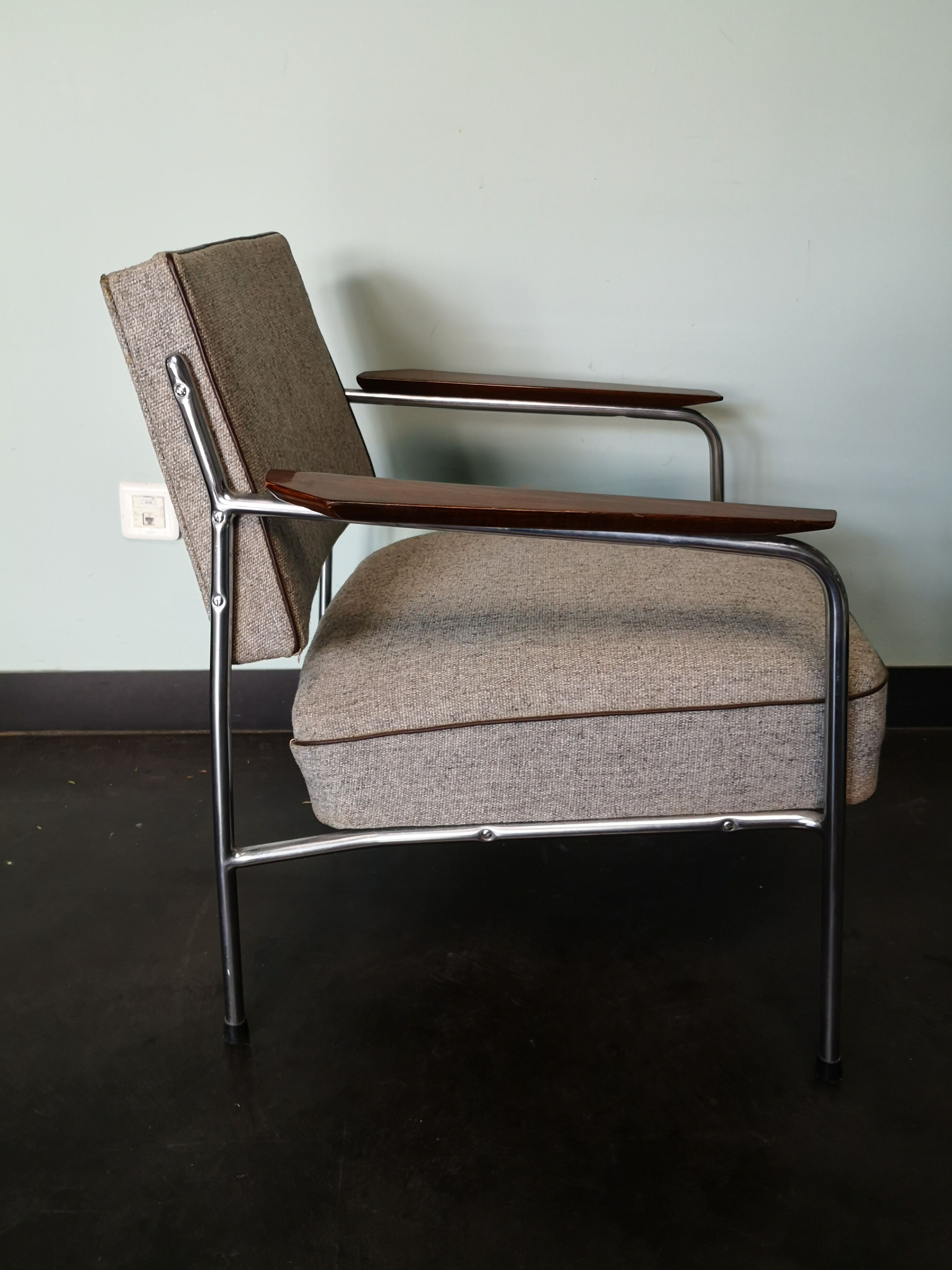 Fauteuil tchèque, 1960, métal, tissu et bois