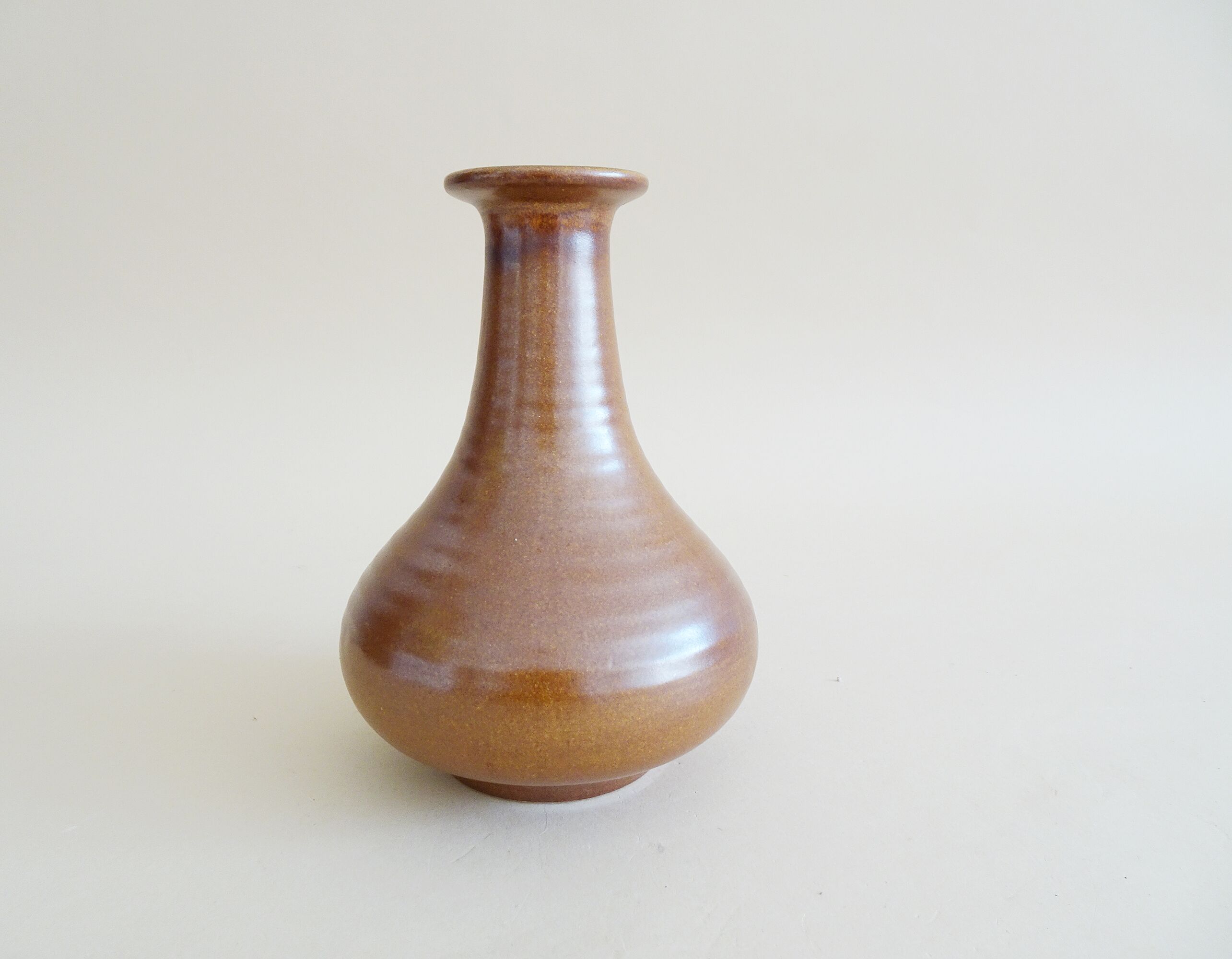 Brown vase by Manfred Buchholz