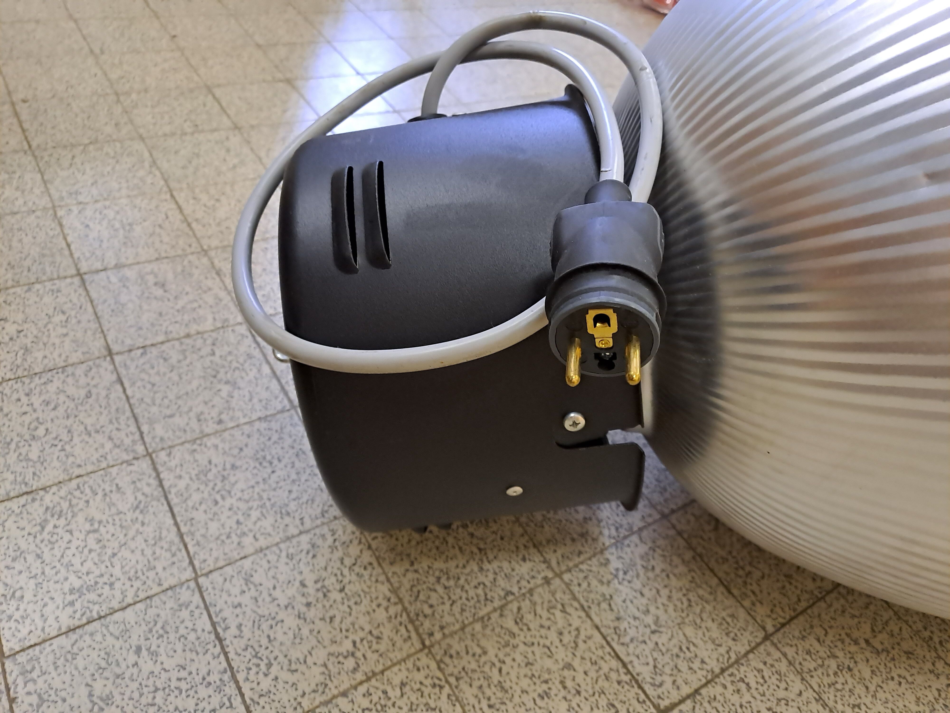 1 industrial spot, 400 watt loft style