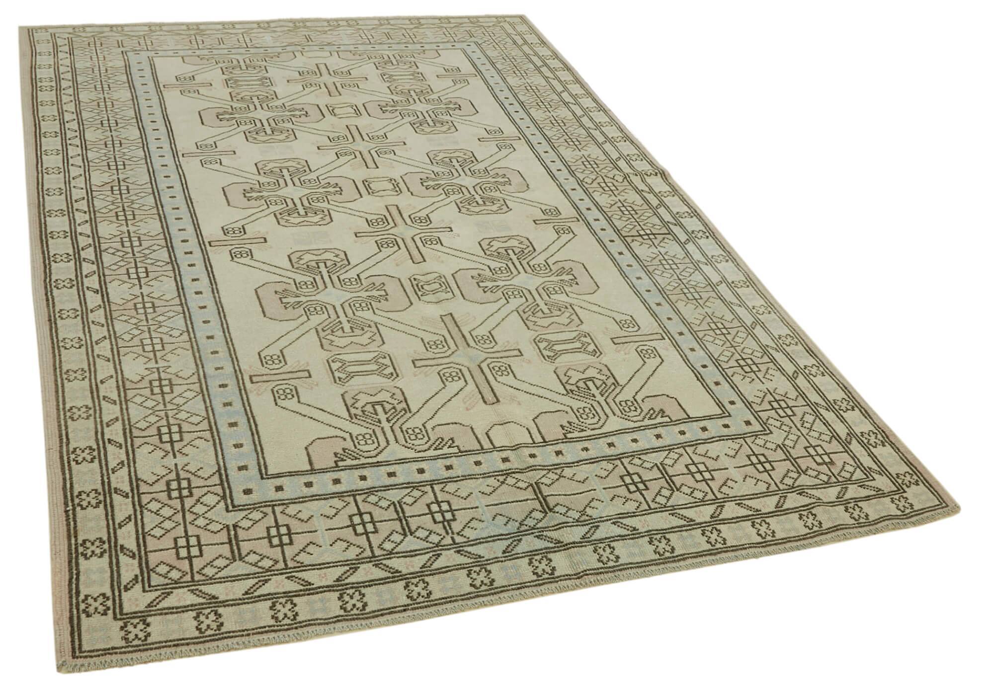 Turkish Vintage Anatolian Rug 175 cm x 254 cm