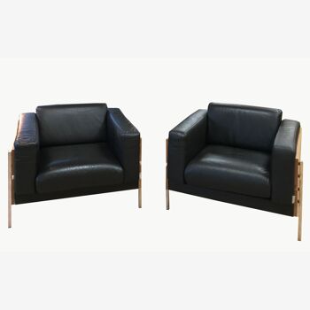 Paire de fauteuils en cuir Forum design Robin Day