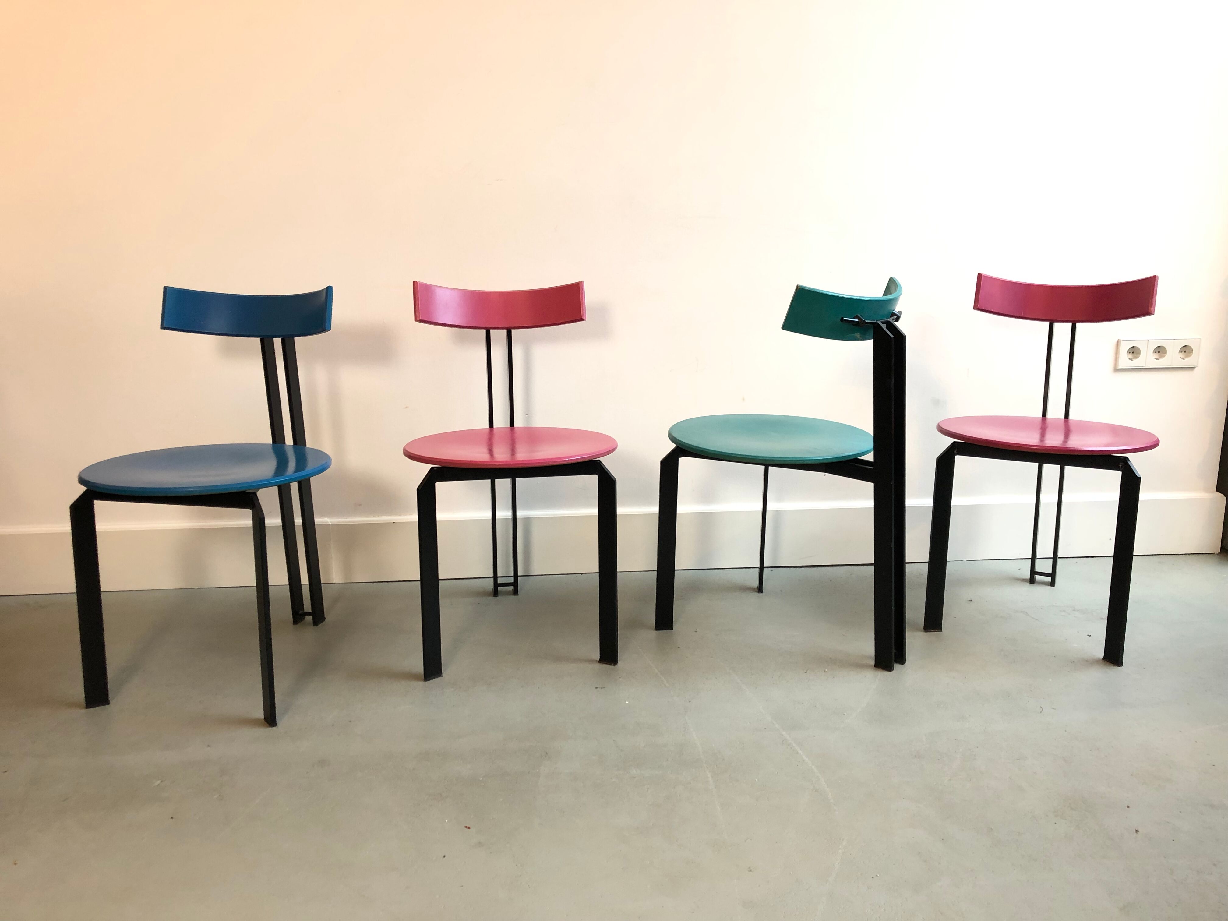 Set of 4 Harvink Zen eighties chairs