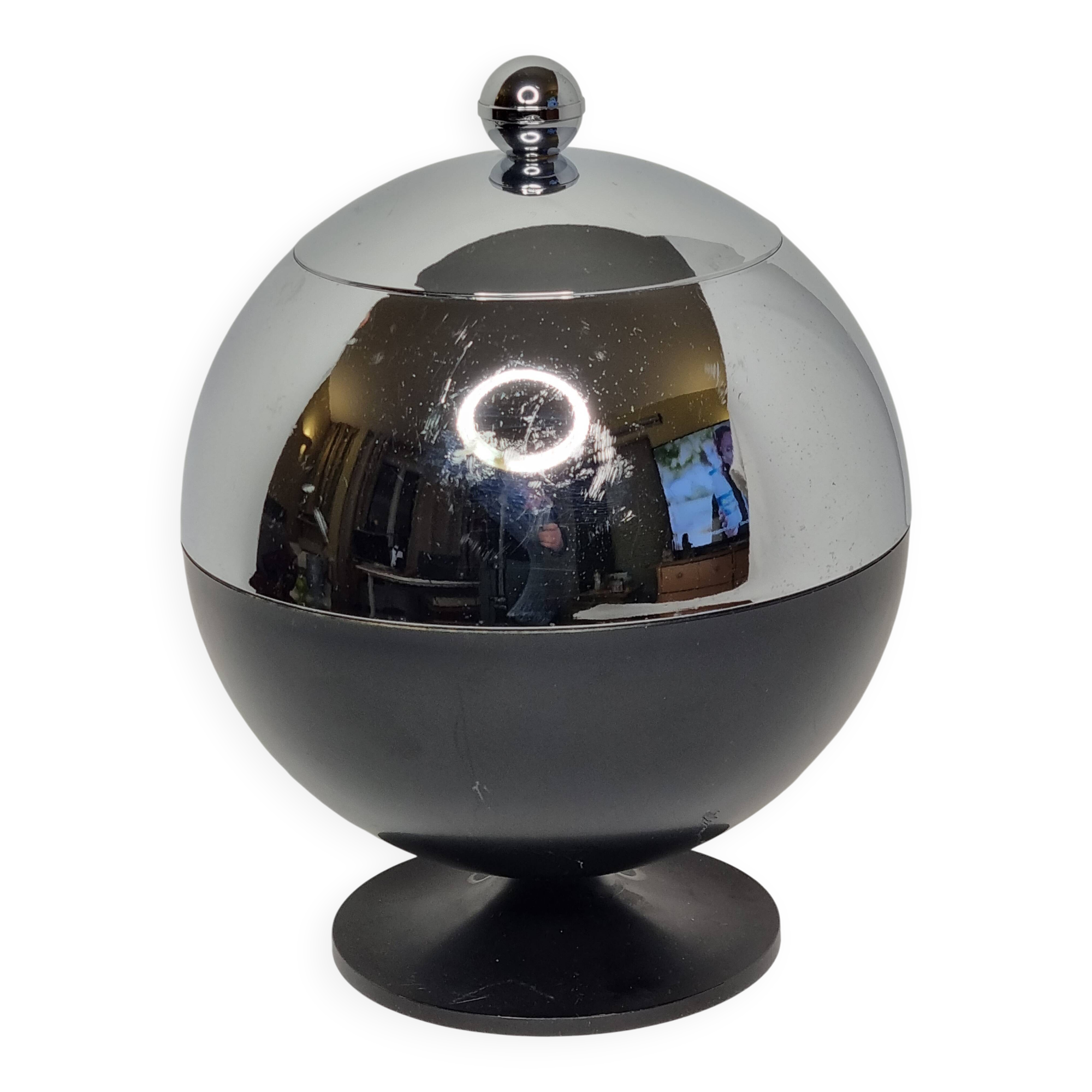 Coldy Lux ice bucket, spherical design in chrome and black metal, years.