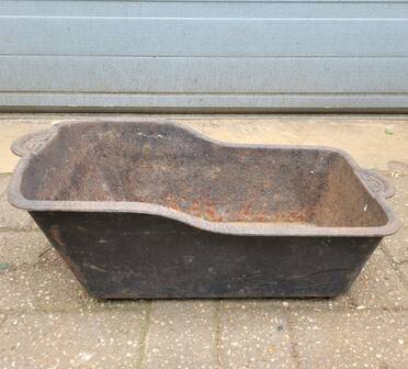 Antique cast iron flower planter jardiniere