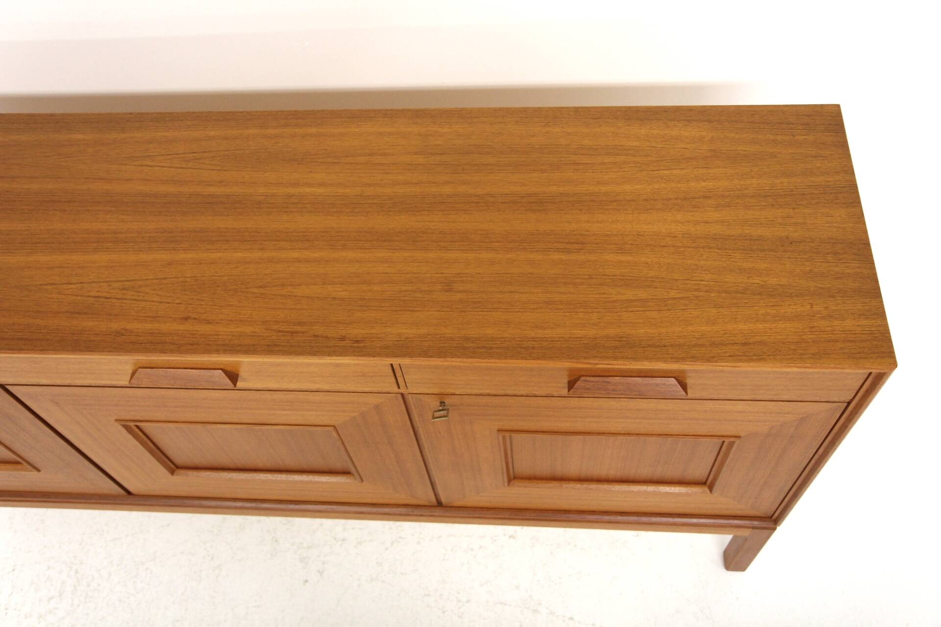 Scandinavian teak sideboard, Möbelfabrik Örnen, Rydaholm, Sweden, 1960