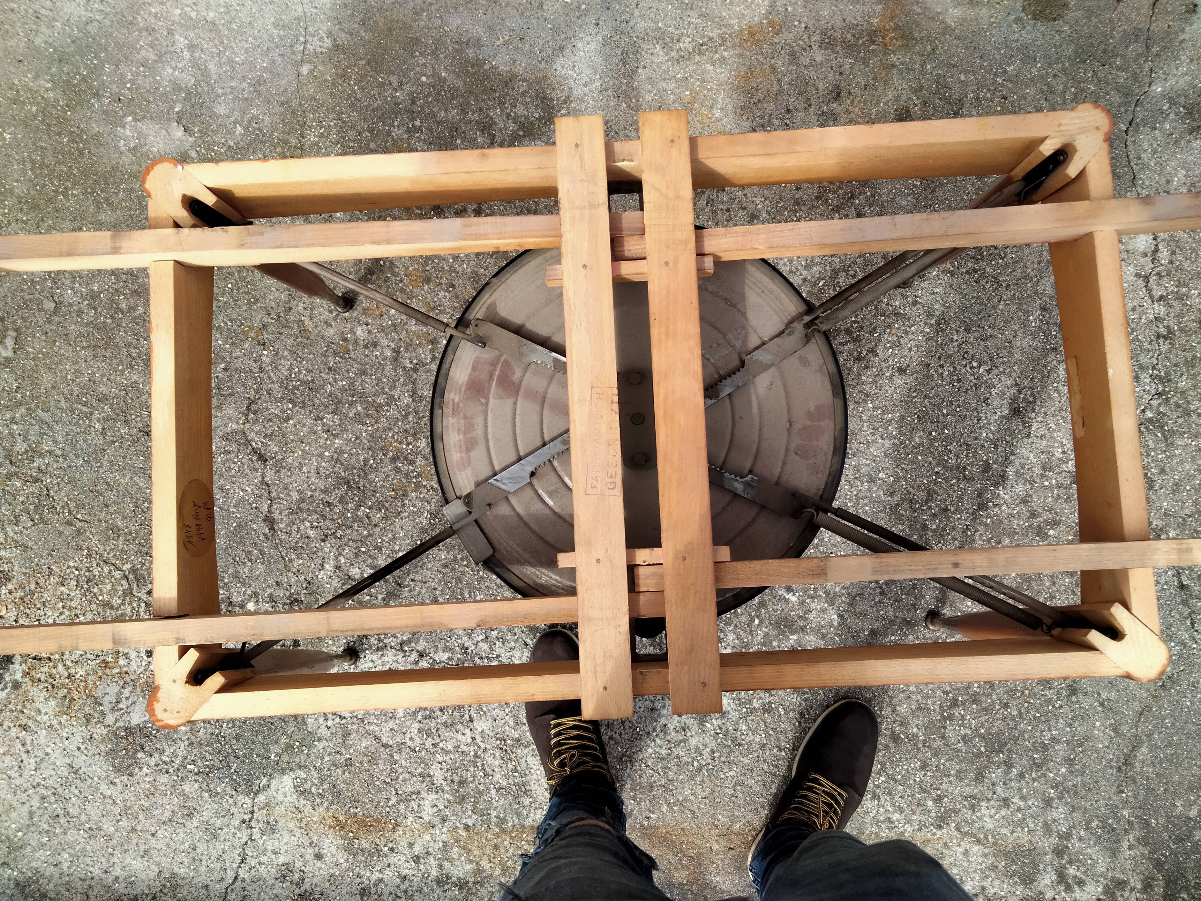 Extendable table with extensions old vintage compass legs design XXeme