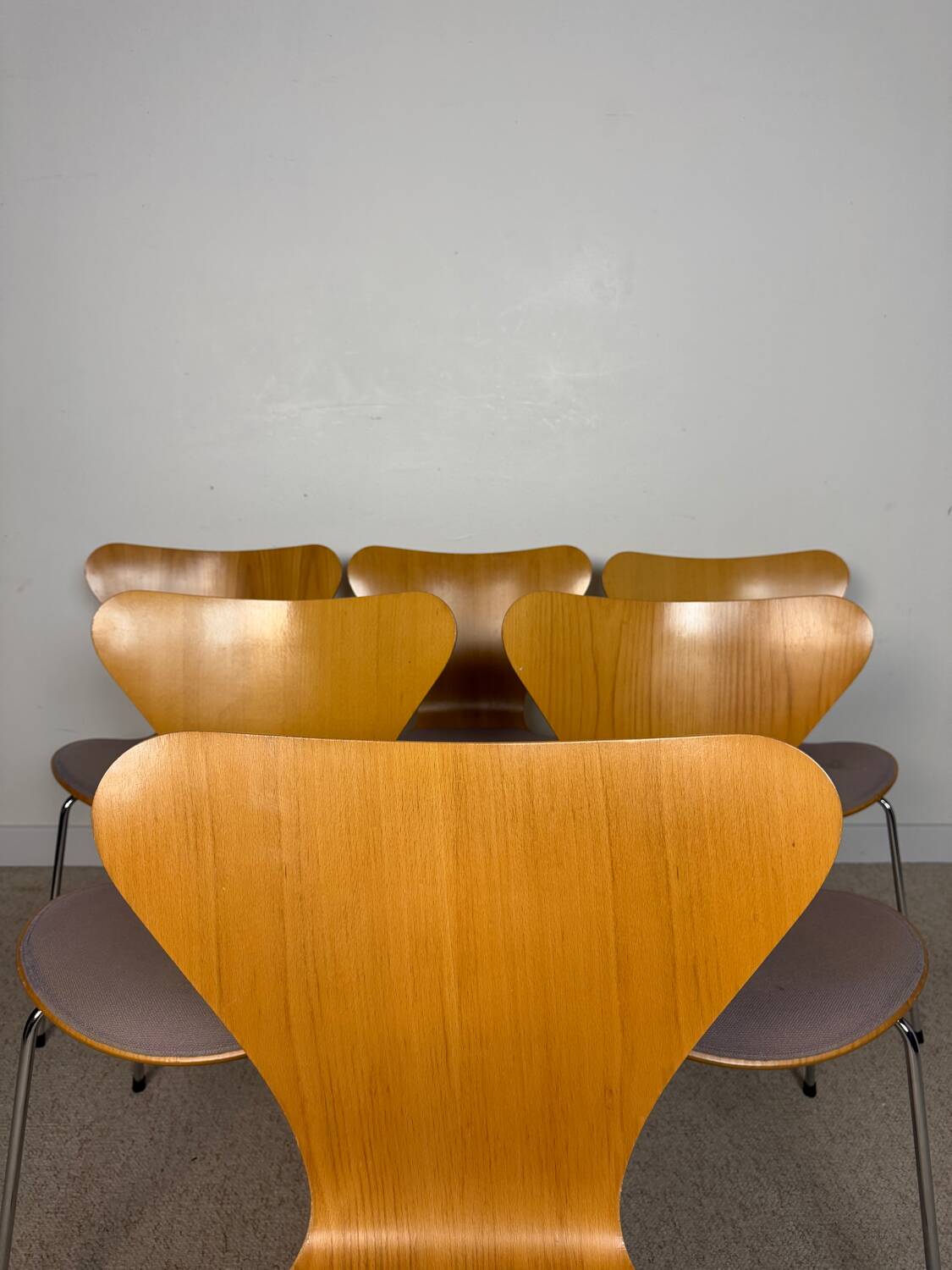 6 chairs Series 7 – Arne Jacobsen for Fritz Hansen