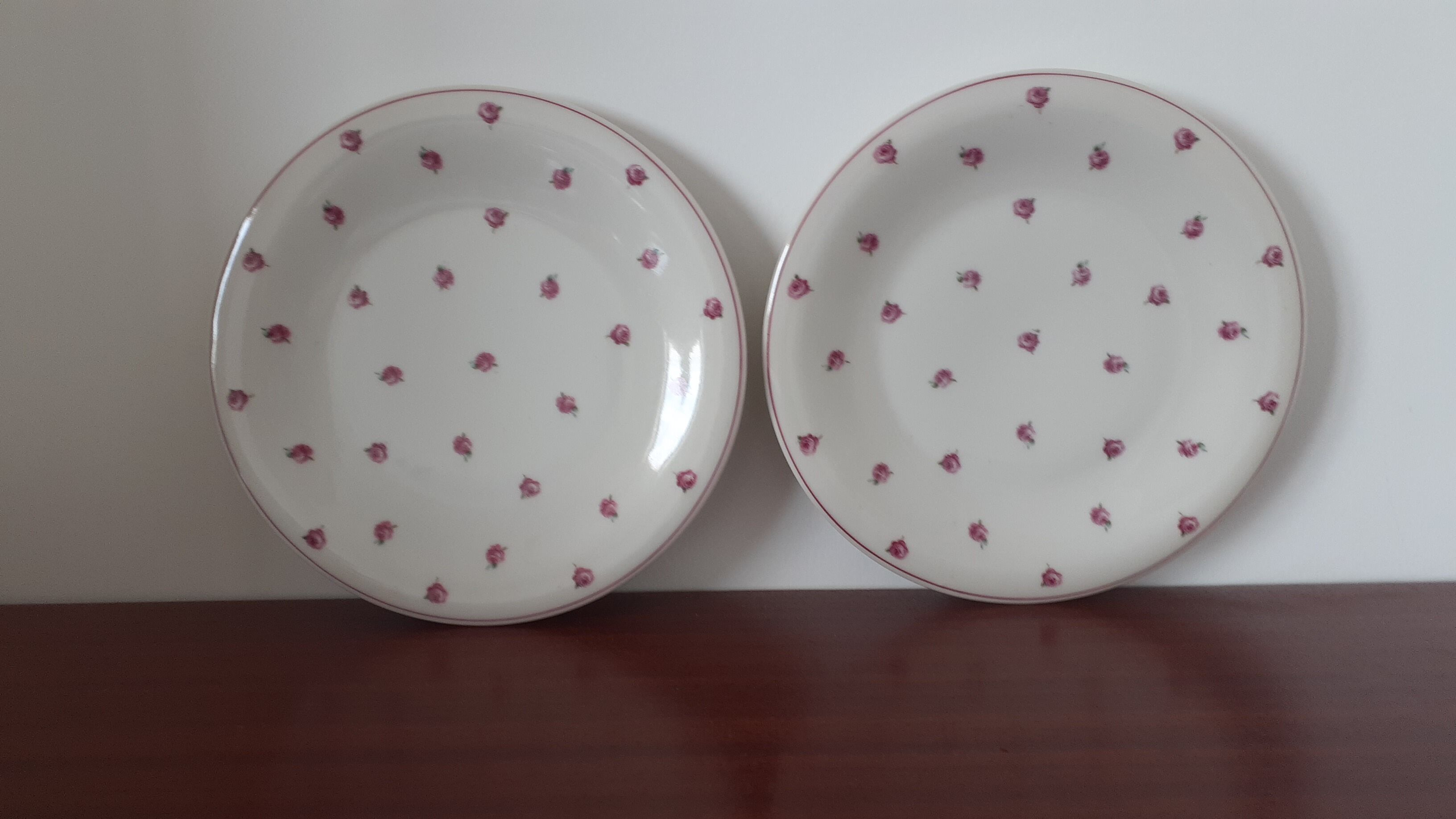 Dessert plates