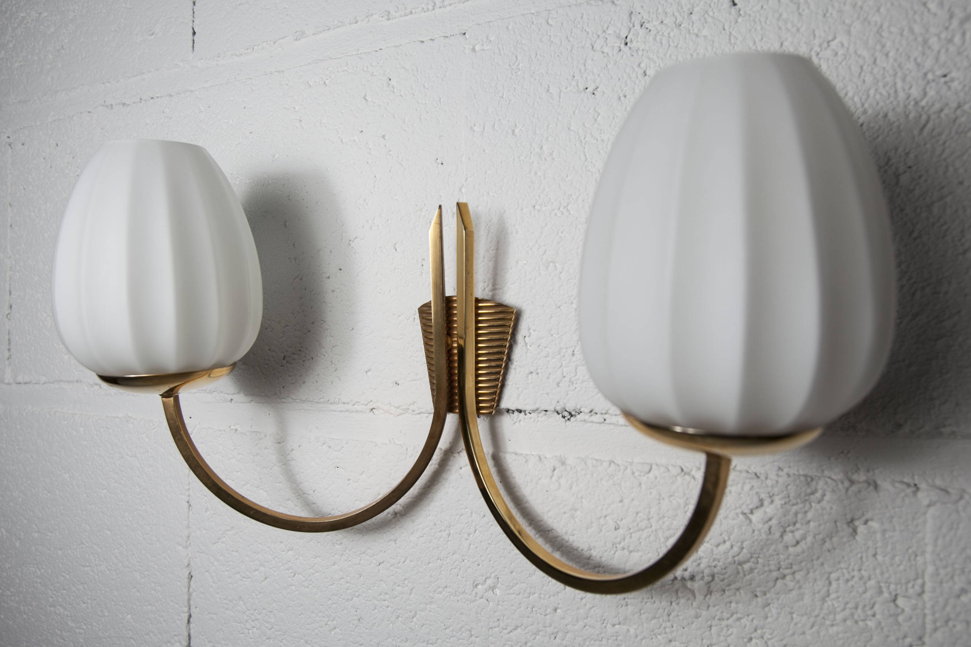 Pair of 1960 opaline and brass wall lights from Italy