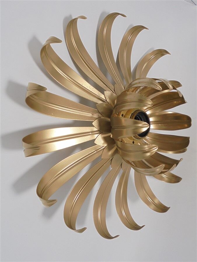 Wall lamp golden flower