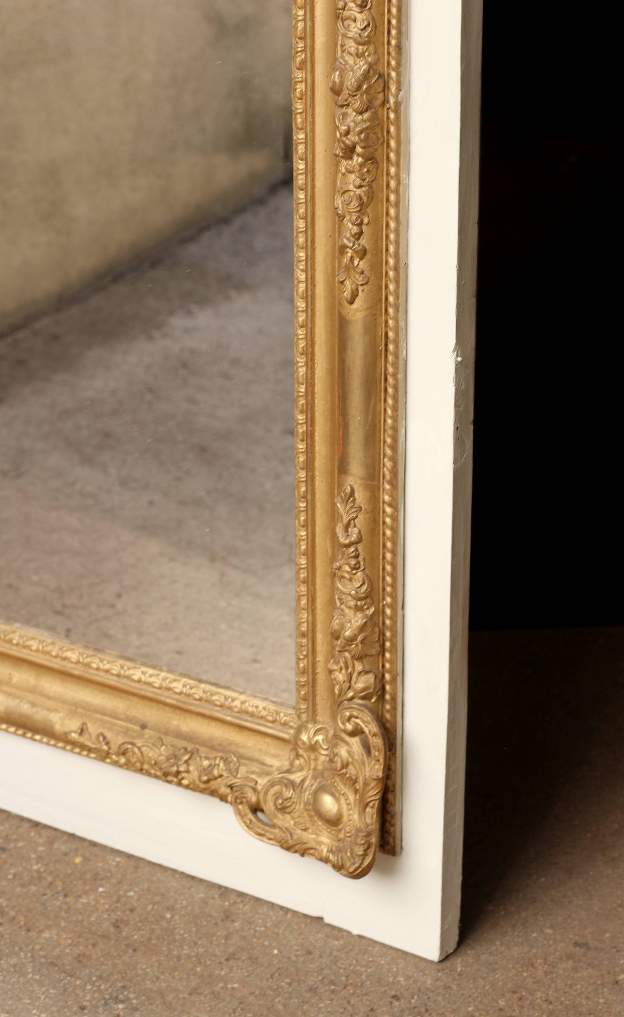 Magical: trumeau circa 1900. Superb gilding, royal allure.