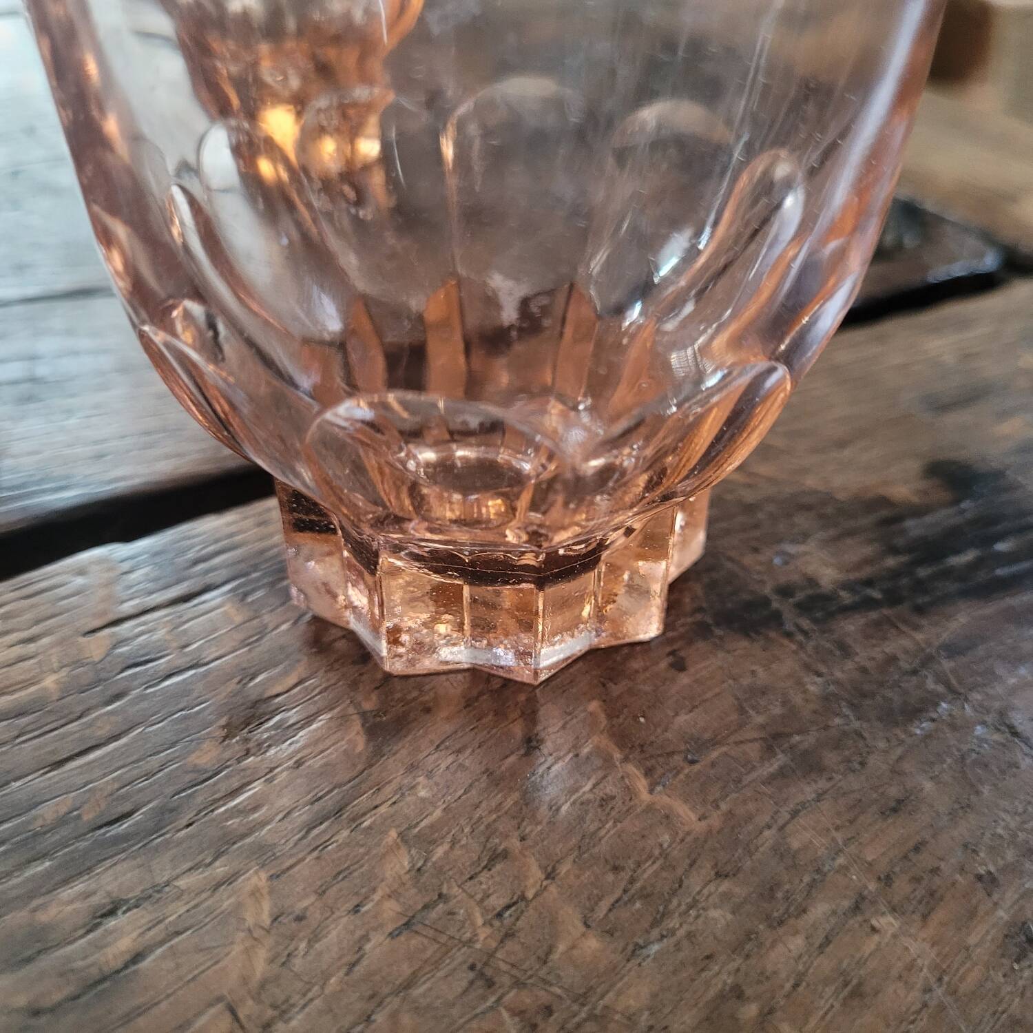 6 late Art Deco rosé glasses – molded star base