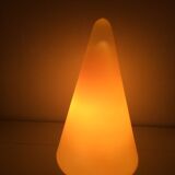 Light cone in opaline