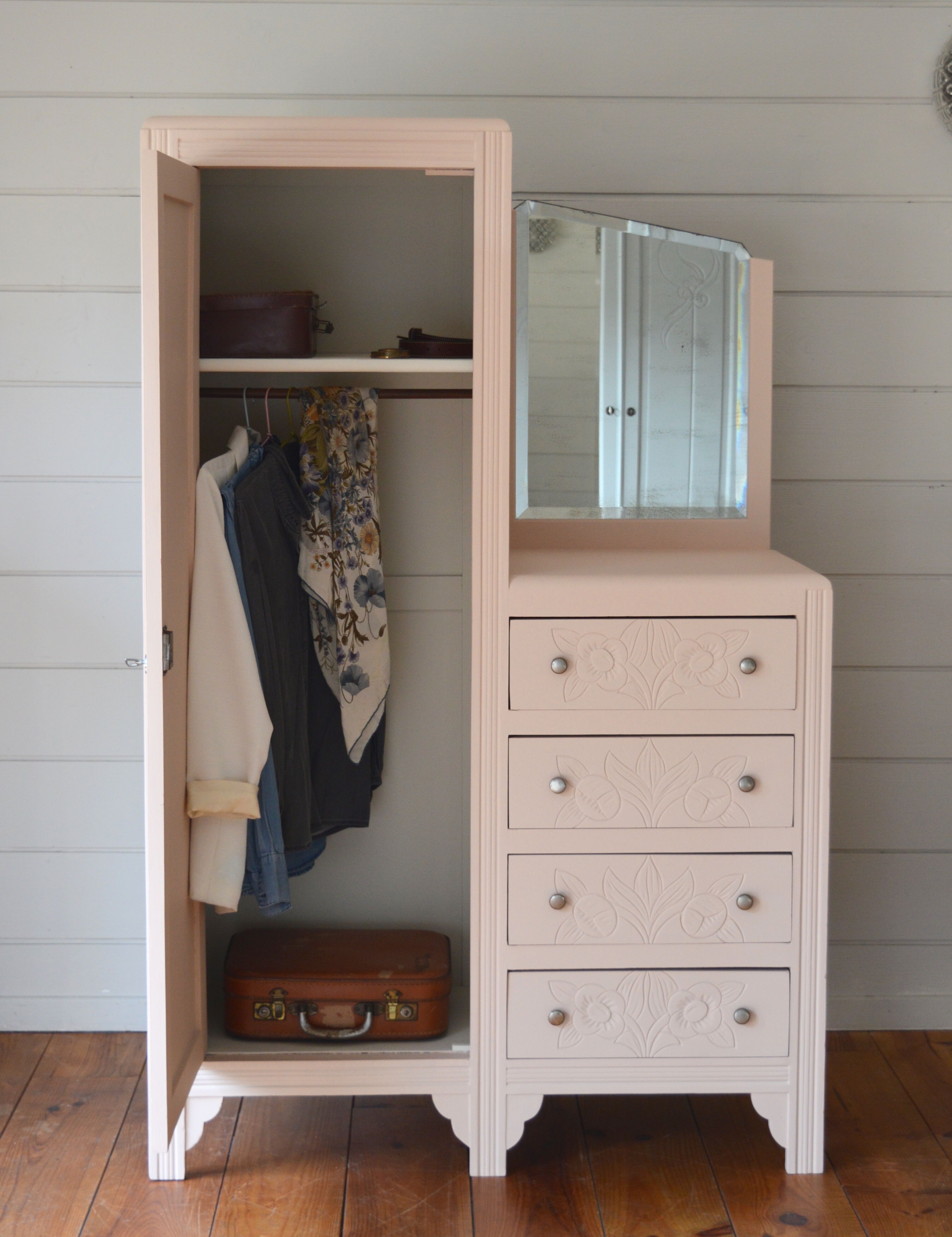 asymmetrical cabinet