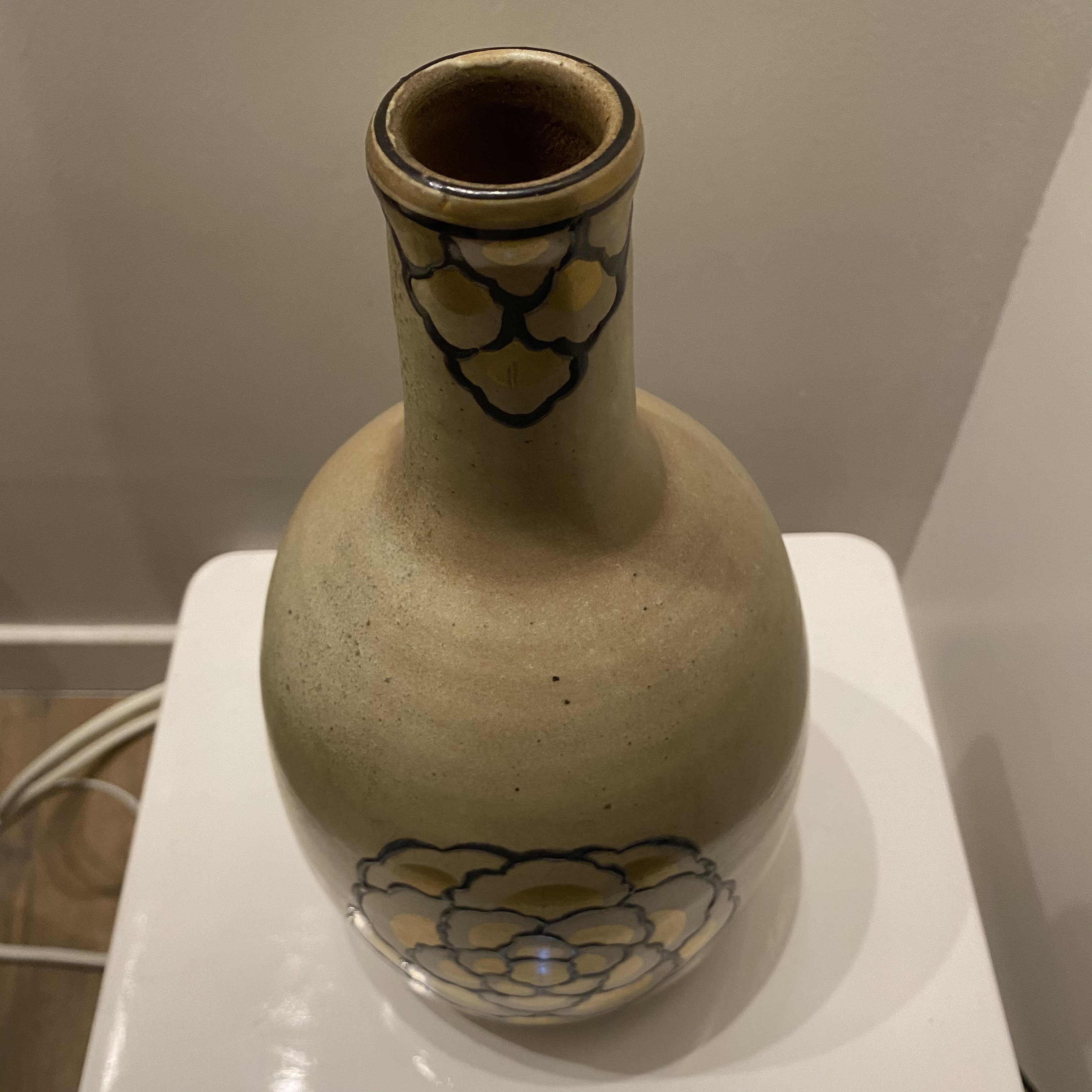 Ceramic vase ofvres 1930