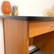 Bureau vintage bois & formica – années 60/70