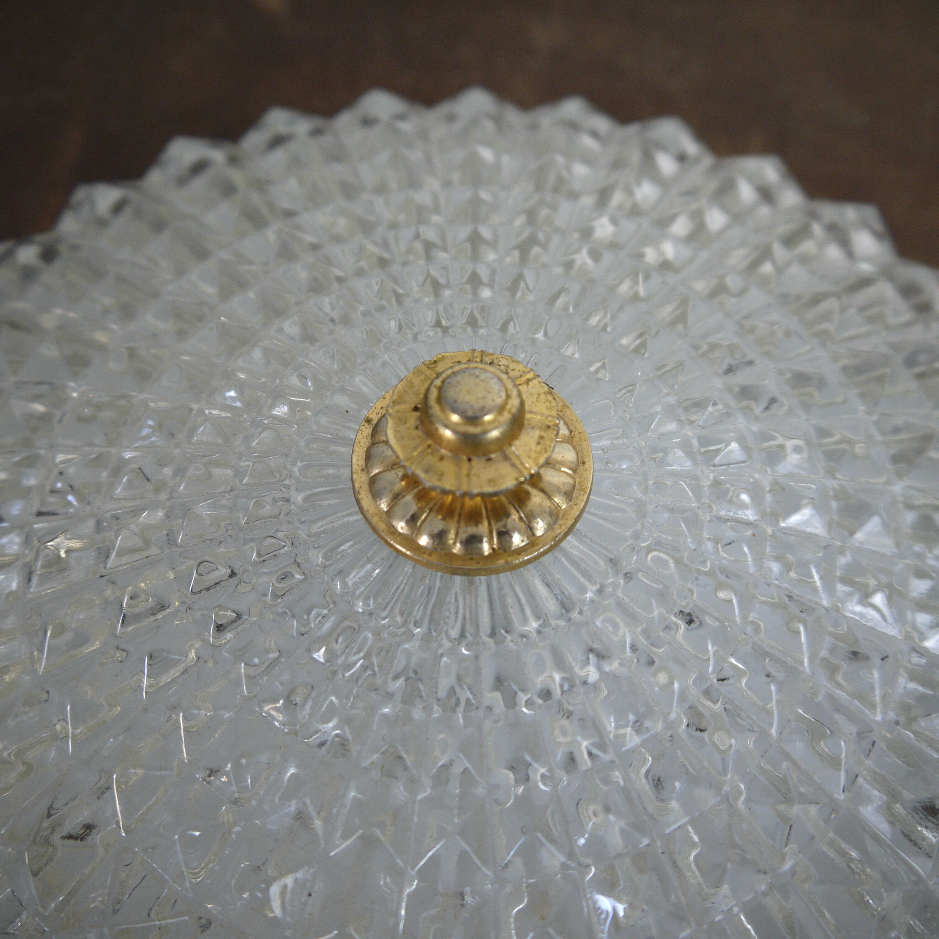 Round chiseled glass ceiling